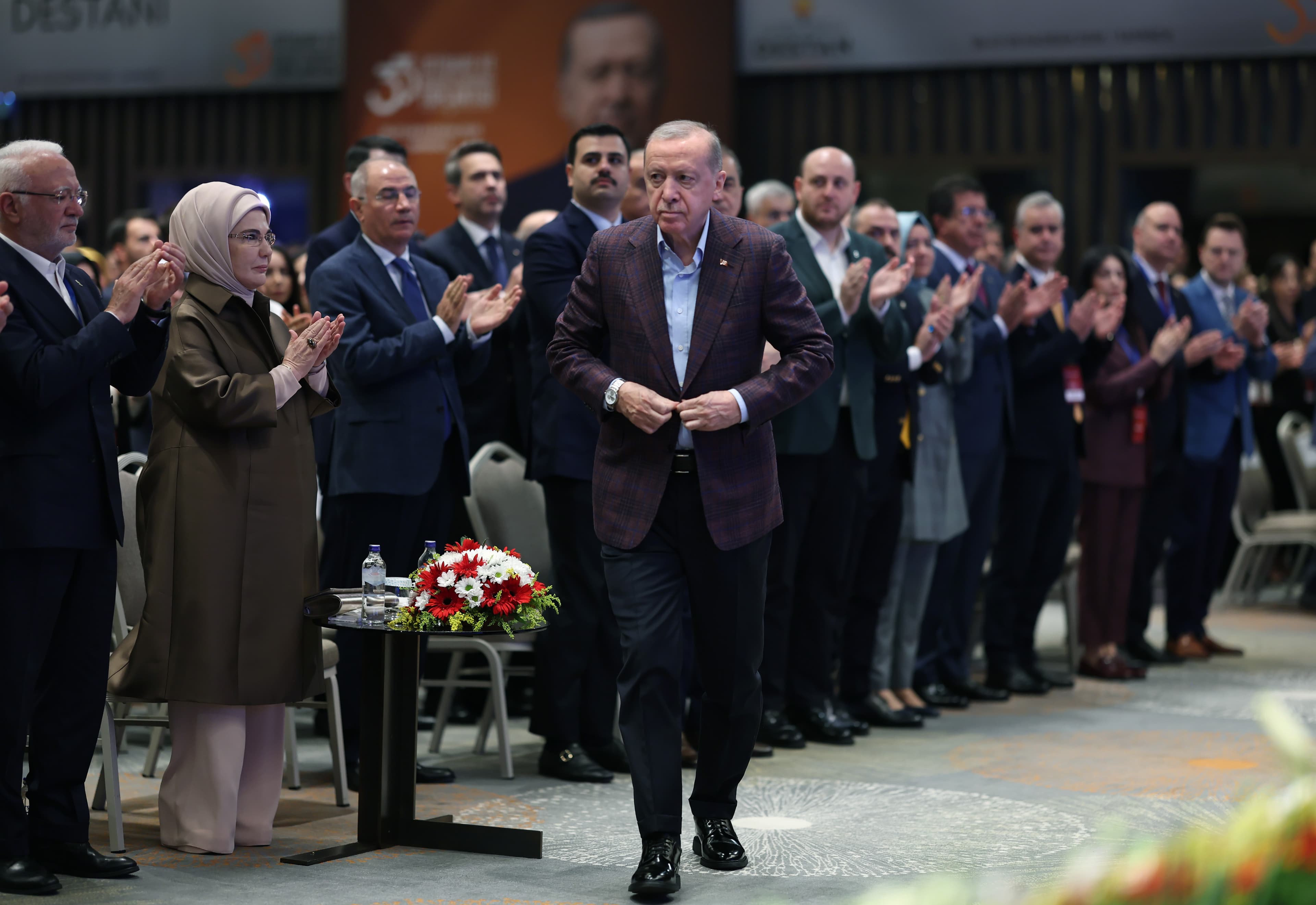 KULİS - AK Parti’de erken seçimin Mayıs 2027’de yapılması konuşuluyor