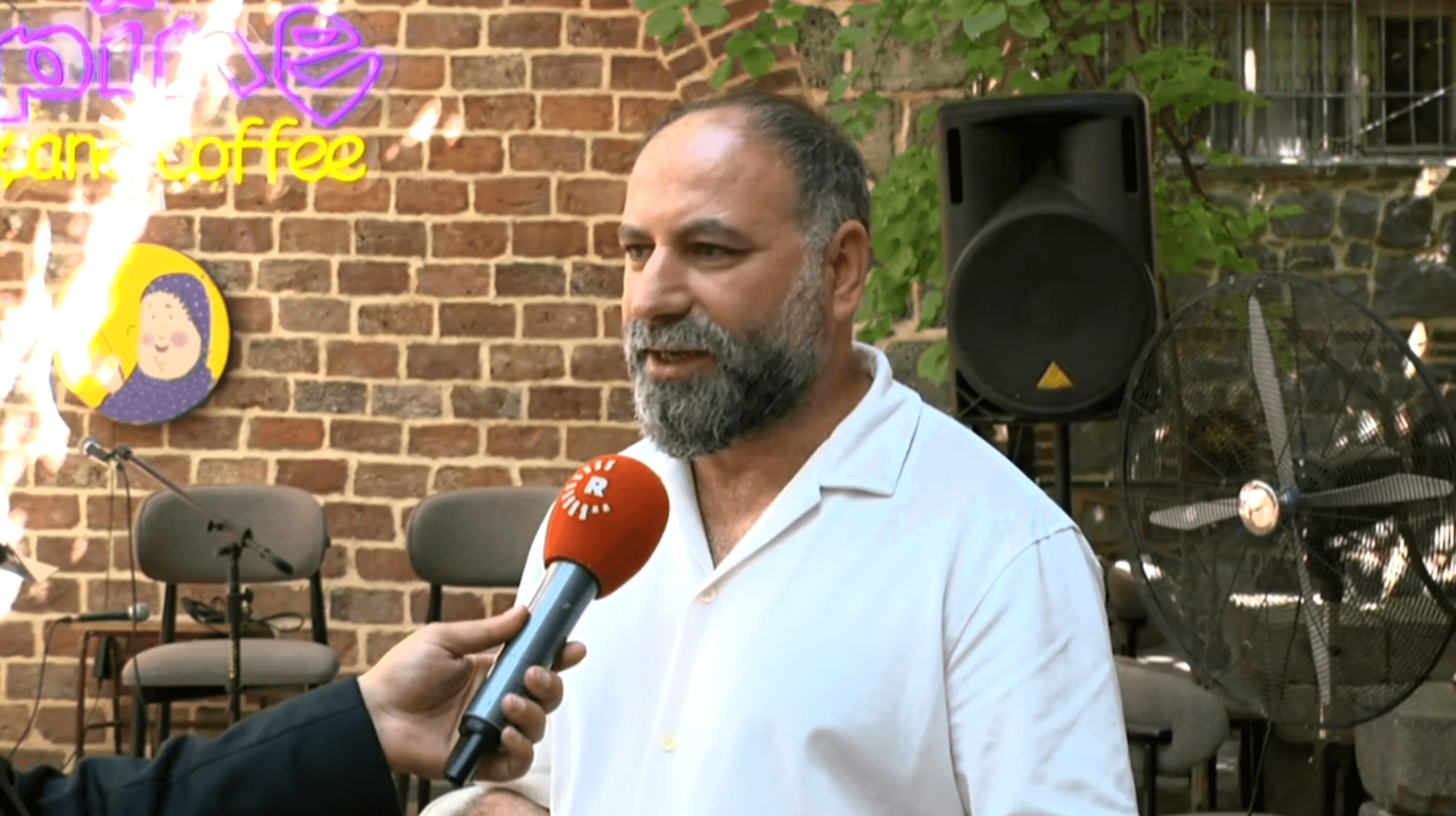 İşletmesinde Kürtçe hizmet vermek istemişti: Pine Kafe'nin sahibine 1 Yıl 3 ay hapis cezası!