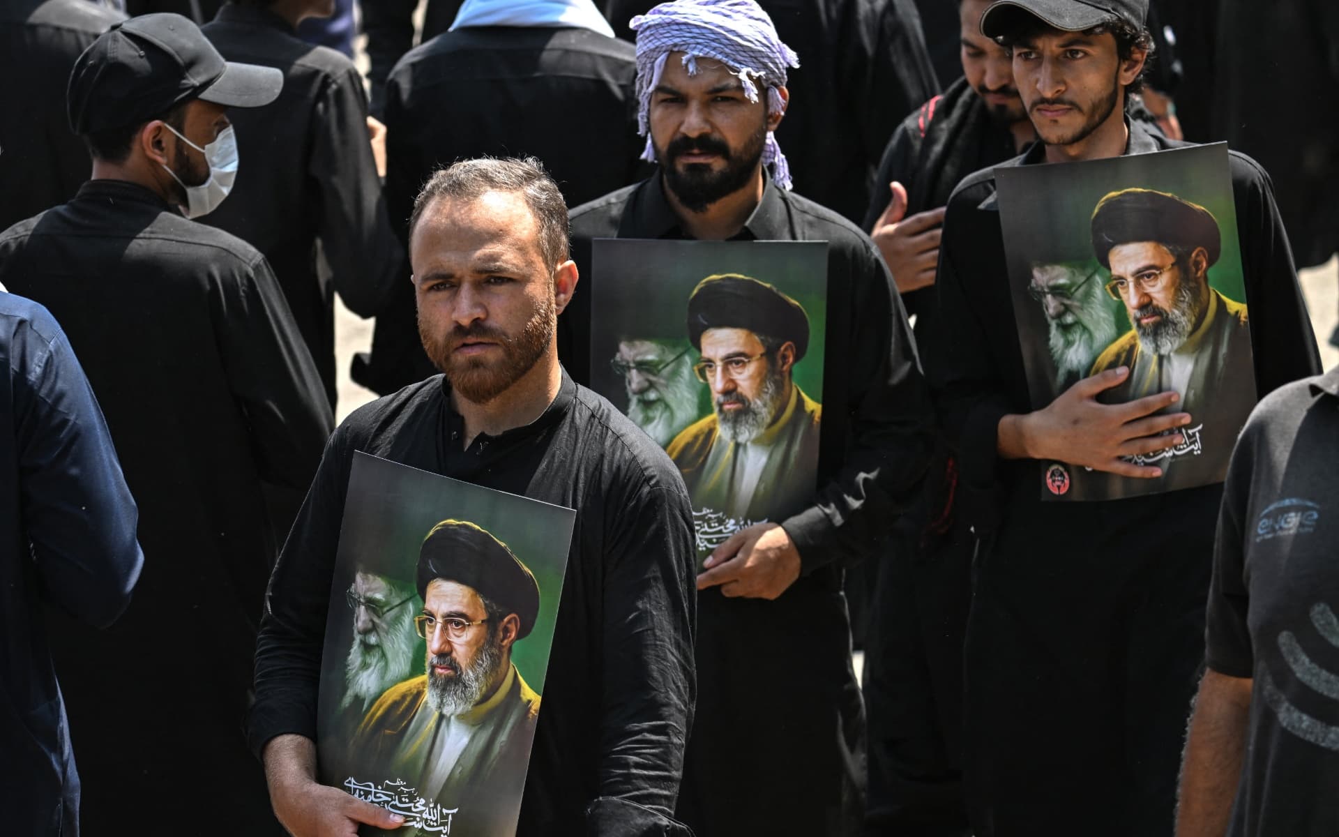 پێشبینی دەکرێت موجتەبا خامنەیی لە رێوڕەسمی بەخاکسپاردنی باوکیدا دەرنەکەوێت