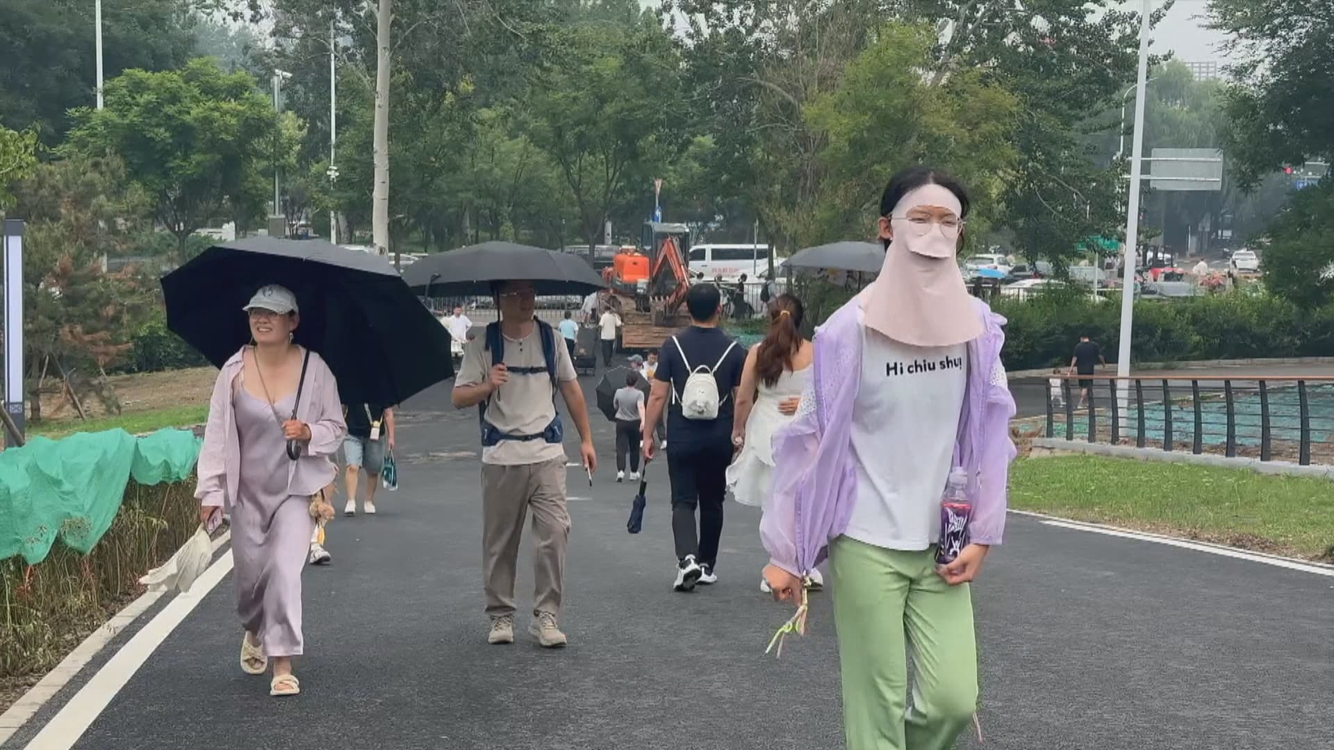 China's heatwave fuels demand for full-face sun masks, UV protection