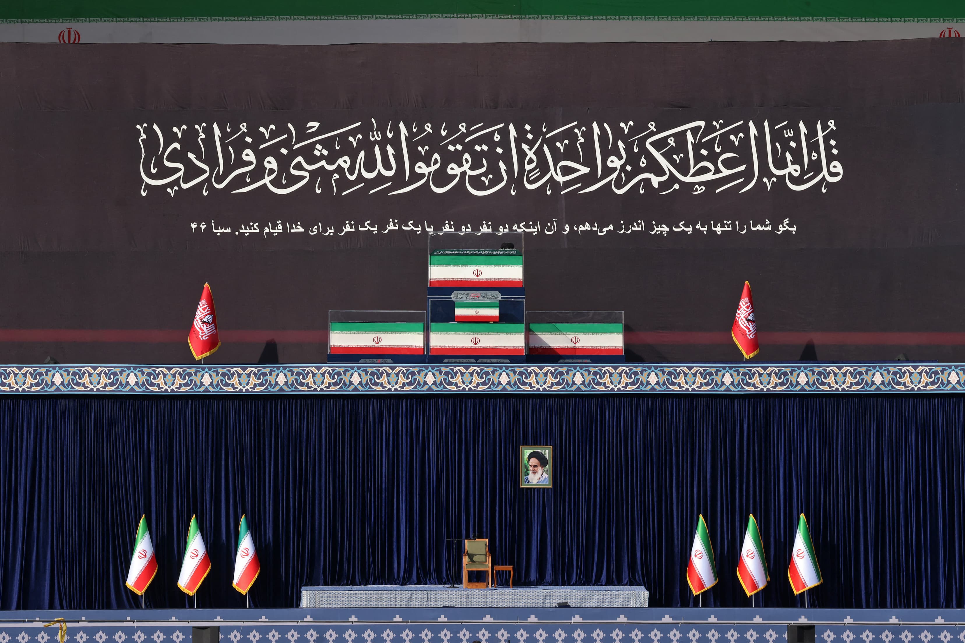 نوێنەرانی حەماس و حیزبوڵڵا بەشدارییان لە پرسەی عەلی خامنەیی کرد و لەگەڵ عێراقچی کۆبوونەوە