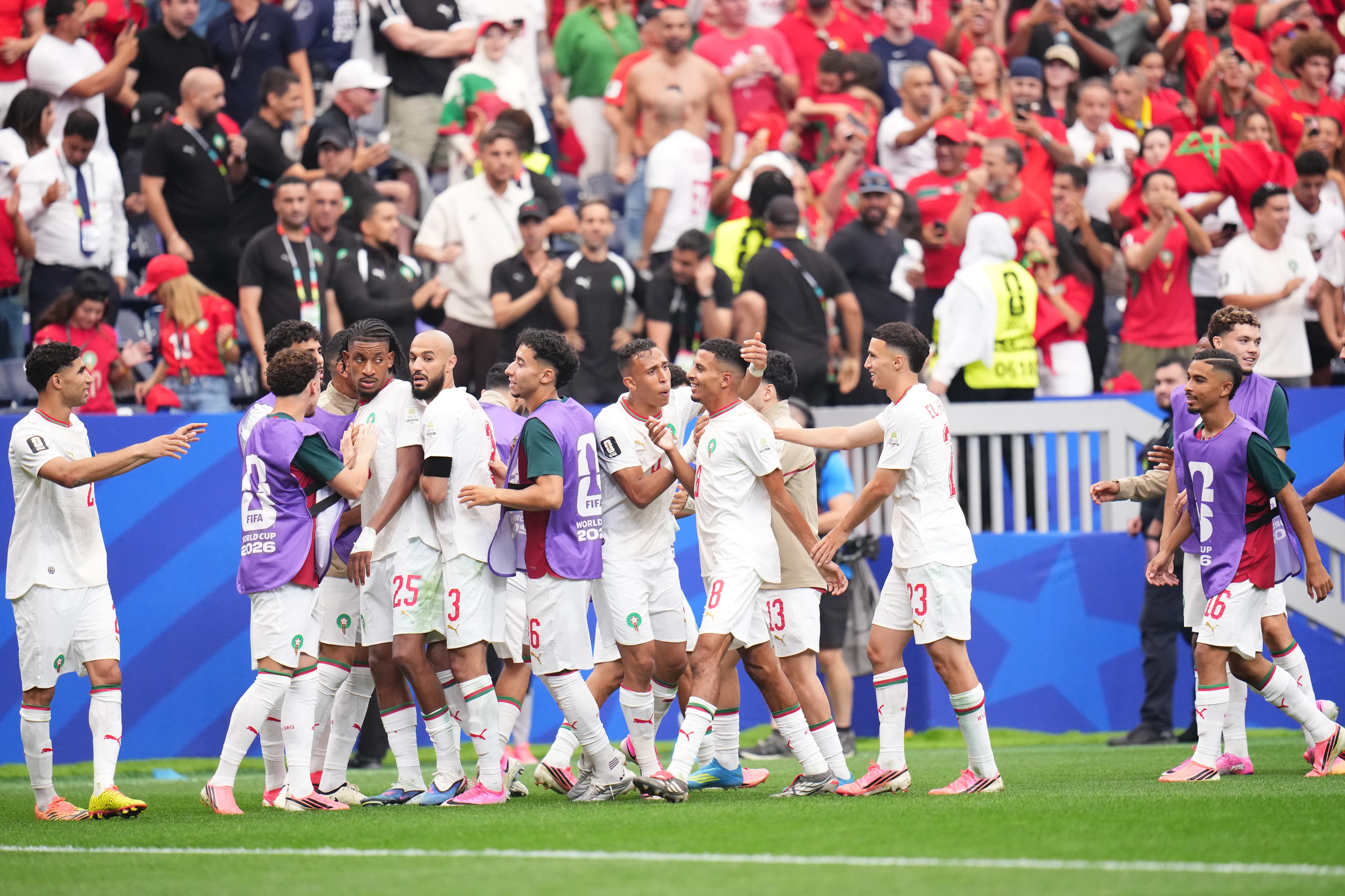 Gol sevinci yaşayan Faslı futbolcular. / Foto: AA
