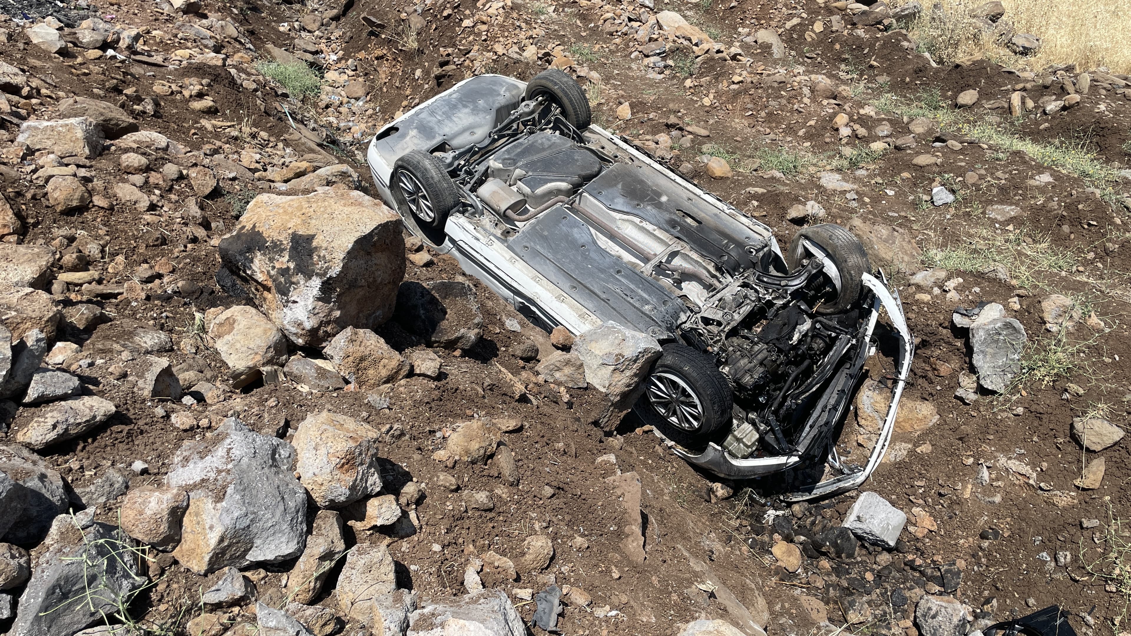 Li Siwêregê otomobîlek wergeriya: 4 kes birîndar bûn