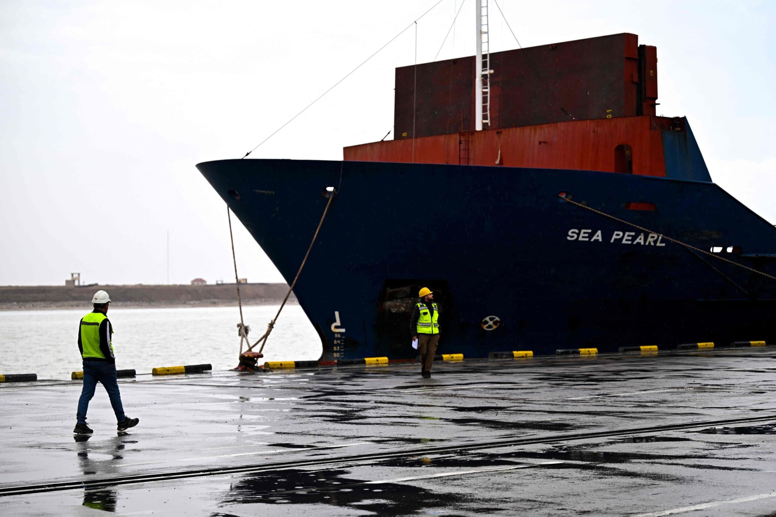 Iraq's southern ports still operational despite drone crash reports, oil ministry tells Rudaw
