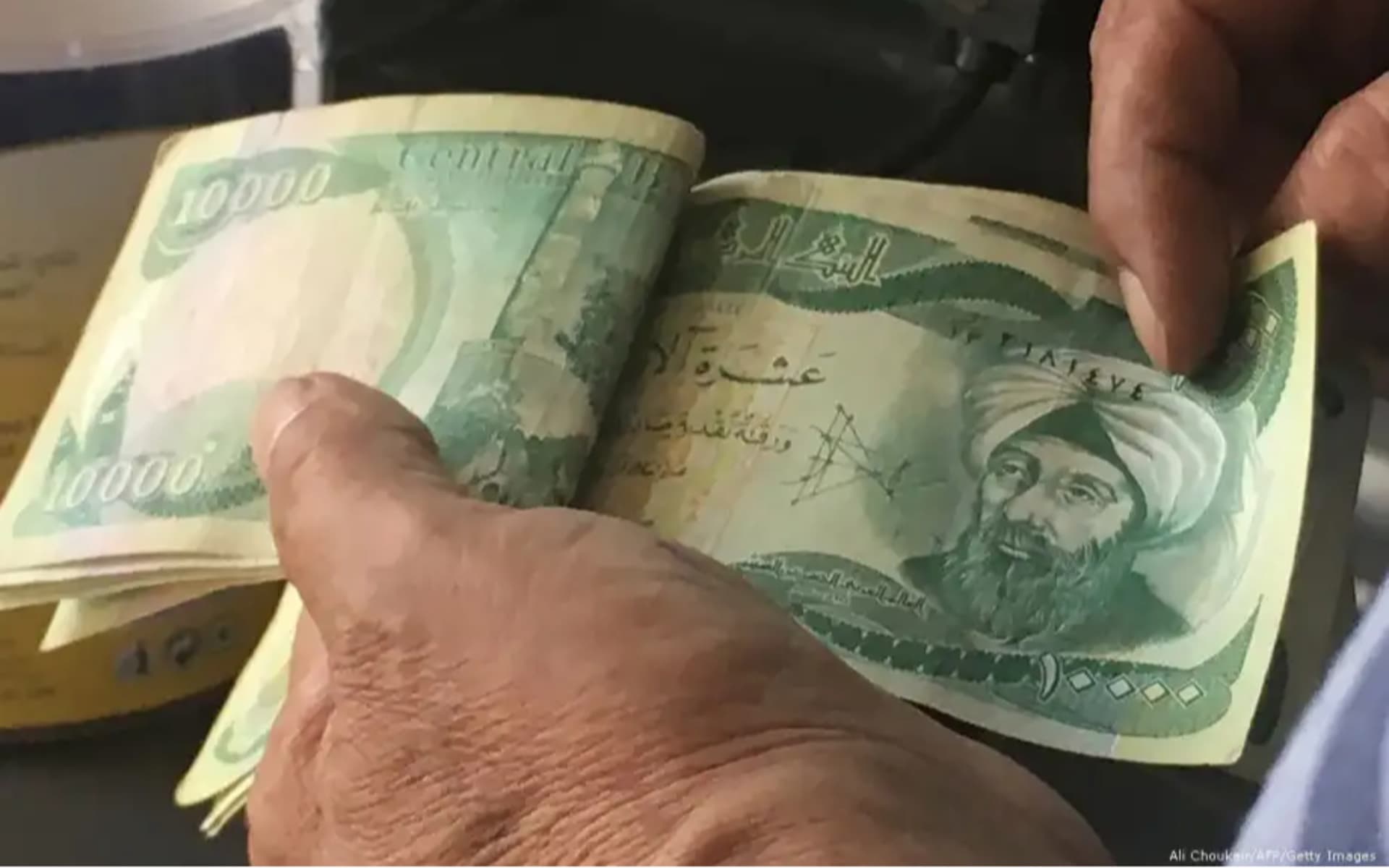 داهات و خەرجیی پێنج مانگی عێراق؛ 12 تریلیۆن دینار کورتهێنان هەبووە و داهات 28% کەمی کردووە