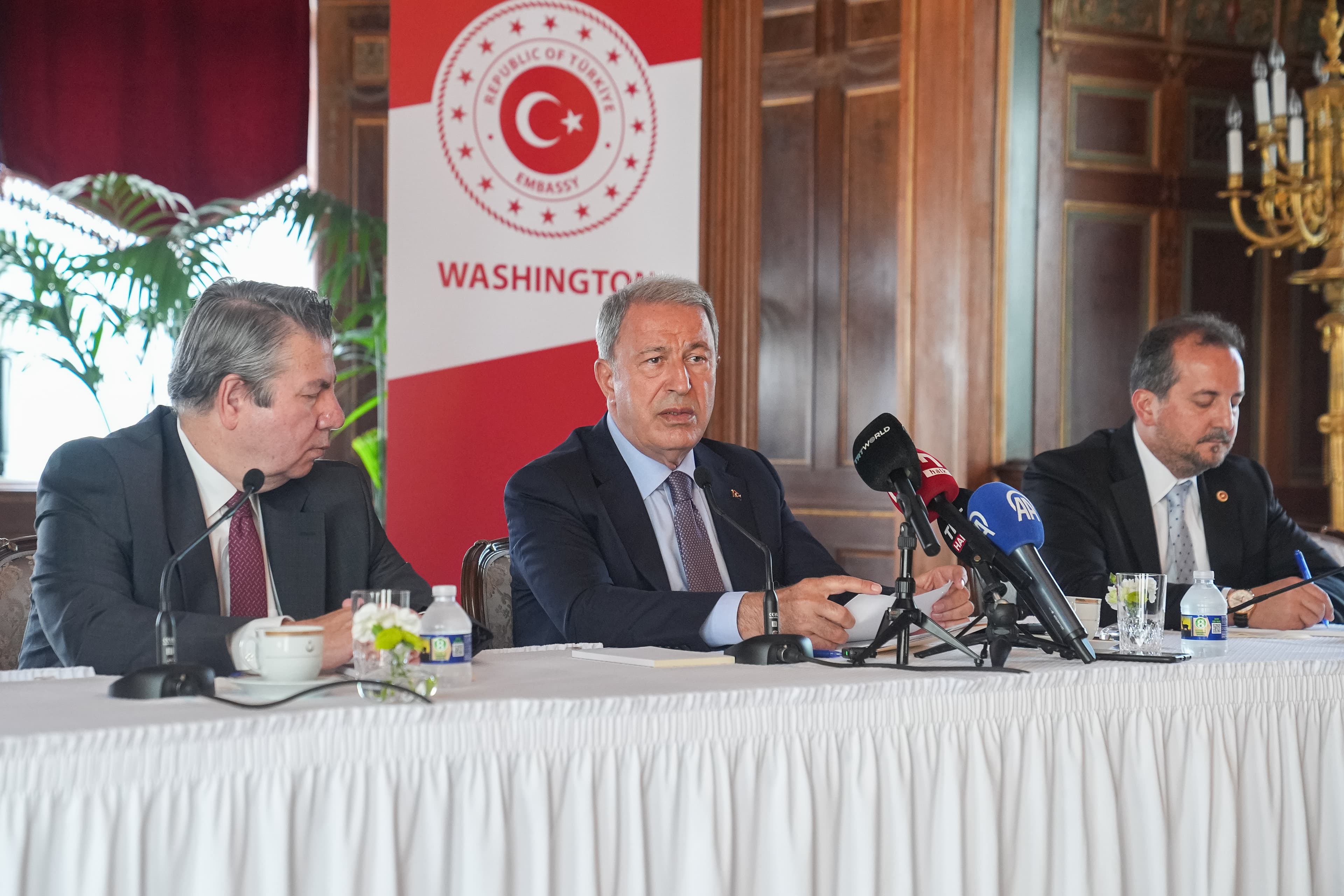 Hulusi Akar, Washington’da konuştu: S-400 meselesi bir şekilde çözülecek
