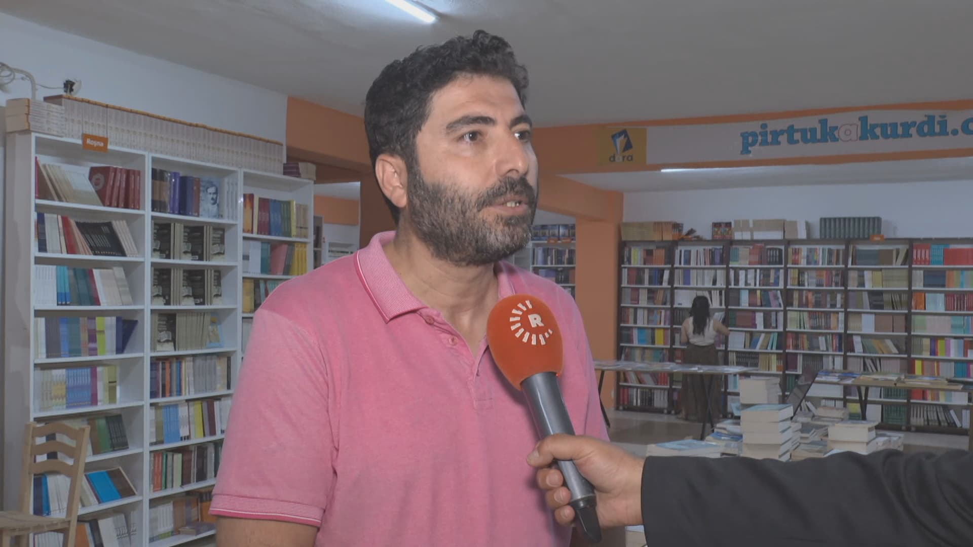 Trendyolê ji ber navê 'Kurdistan'ê firoşgeha Pirtûka Kurdî girt
