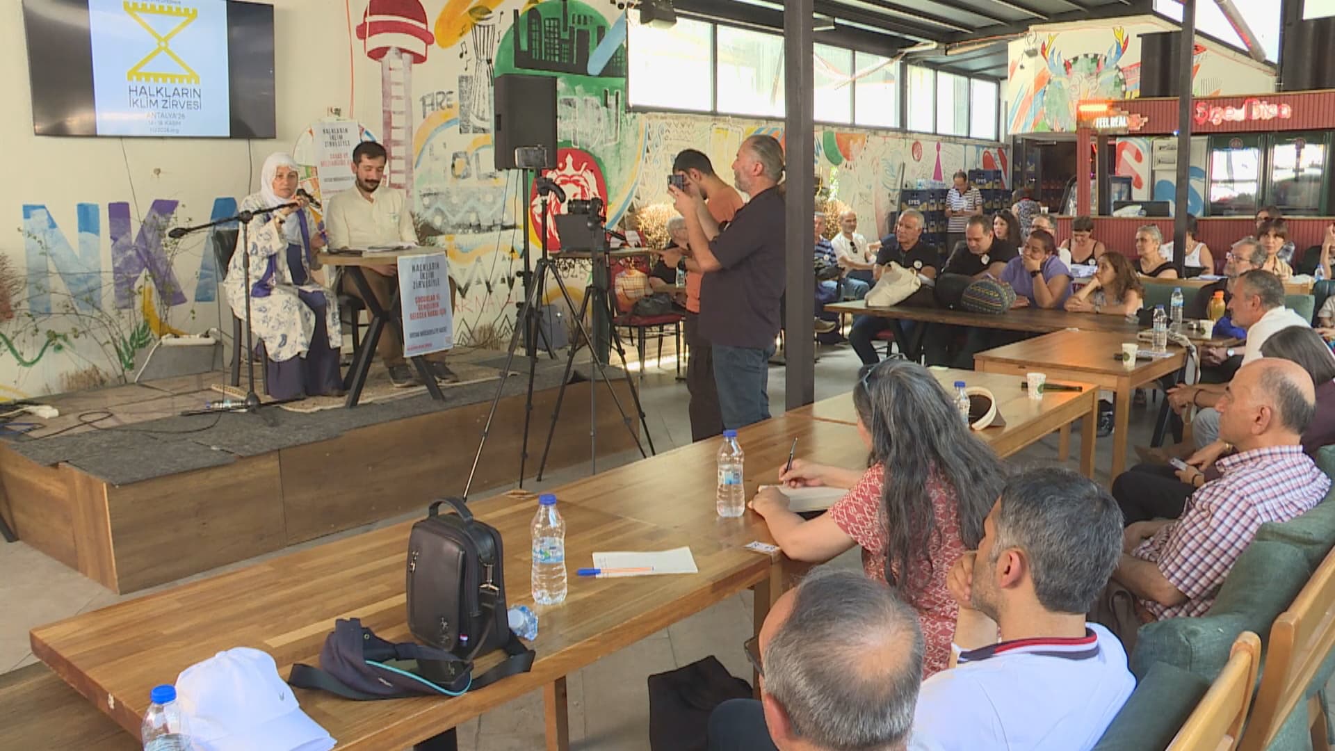 Li Enqereyê 'Hevdîtinên Aştiyê': Bangî PKK û dewletê hat kirin