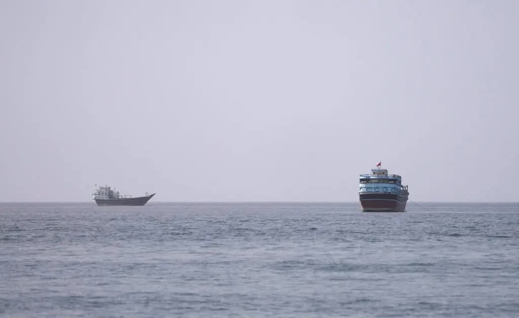 Hürmüz Boğazı'nda iki Yunan petrol tankerine saldırı