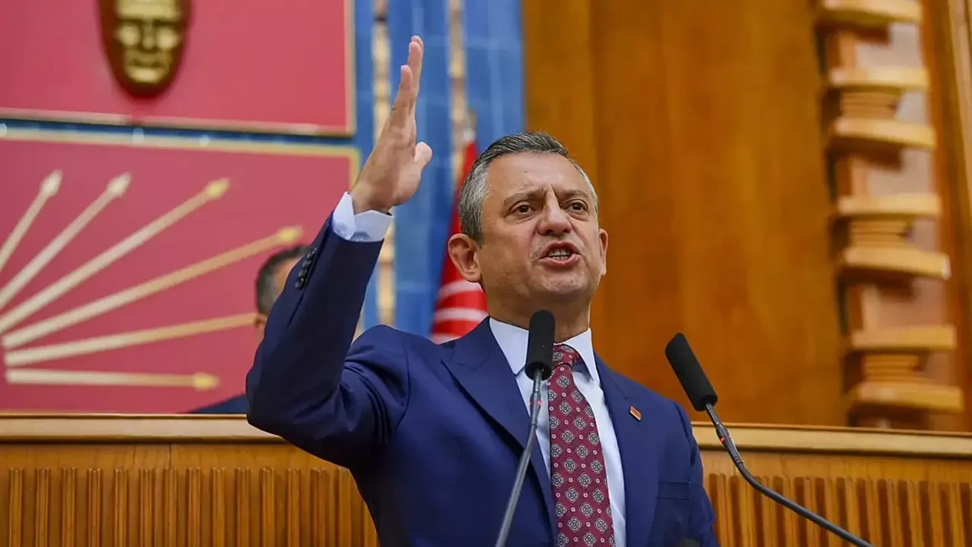 Ozgur Ozel ji CHPyê veqetiya: Em partiya xwe ya nû ava dikin
