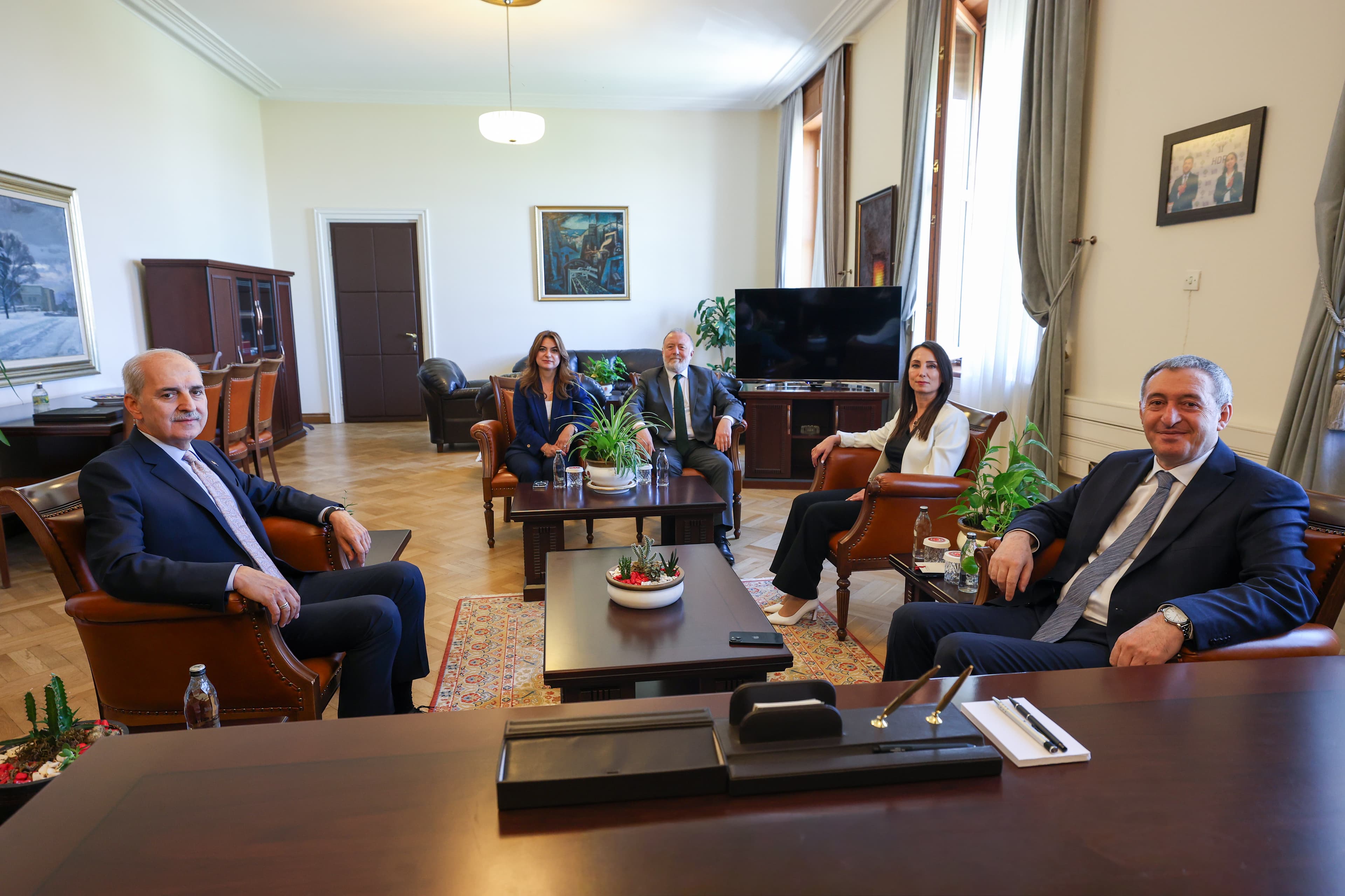 DEM Partiyê naveroka hevdîtina bi Kurtulmuş re eşkere kir