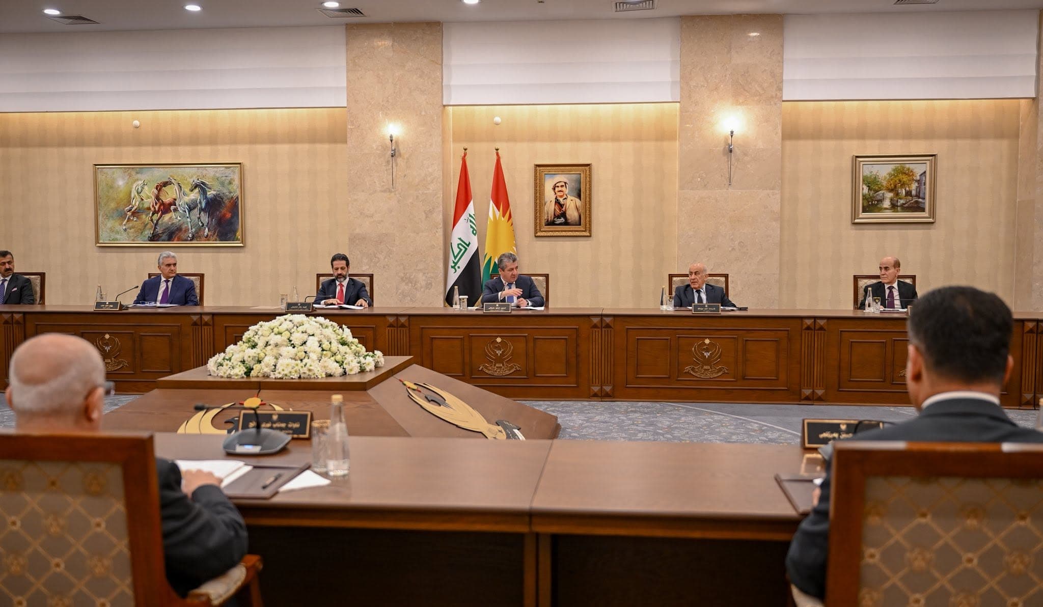 ئەنجوومەنی وەزیران تاوتوێی لێخۆشبوونی سەرپێچیی هاتووچۆ و دابەزاندنی قەرزی کارەبا دەکات