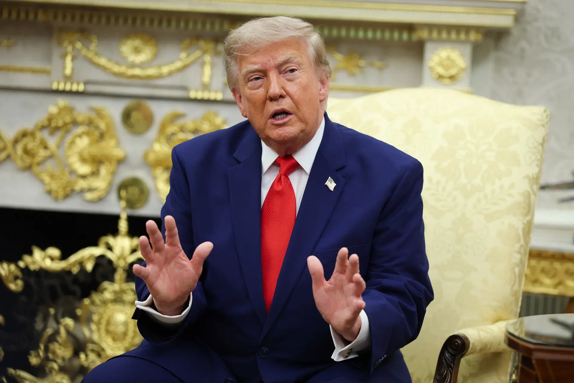 Trump: Em dê di demeke nêzîk de li Çiyayê Kolengê yê Îranê bidin