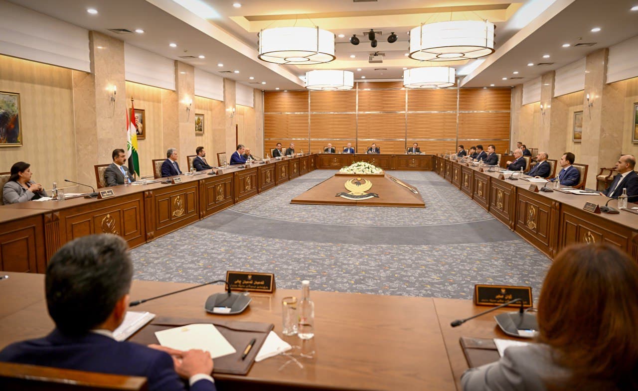 ئەنجوومەنی وەزیران کۆدەبێتەوە؛ مۆڵەتی بێ مووچە و قەرزی کارەبا تاوتوێ دەکرێن