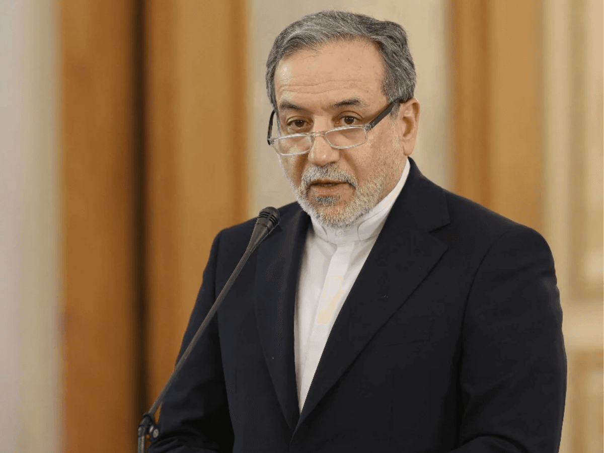 وەزیری دەرەوەی ئێران: قەیرانی یەمەن بە رێگەی سەربازی چارەسەر ناکرێت