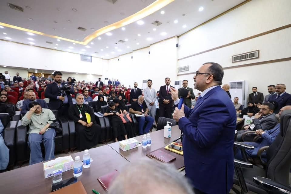 وەزیرێکی عێراق: پارە نییە؛ داهاتی هەناردەی نەوت 2.5 تریلیۆن دینار و خەرجیمان 10.8 تریلیۆن دینارە