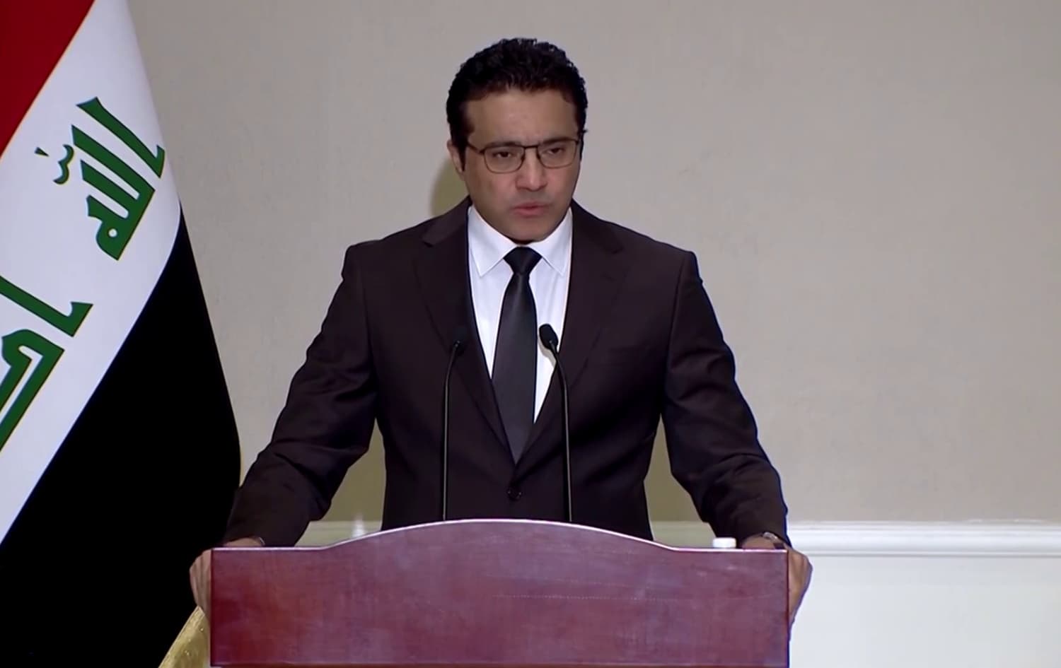 گوتەبێژی حکومەتی عێراق: قەیرانی تەنگەی هورمز بەردەوام بێ، قەرز بۆ دابینکردنی مووچە دەکەین