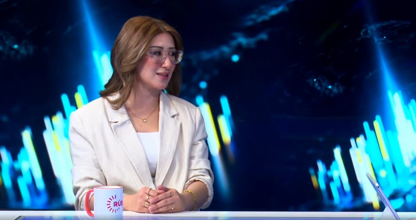 Dîlar Xelef di pirtûka xwe ya bi Almanî de qala tecrubeya xwe ya koçberiyê dike