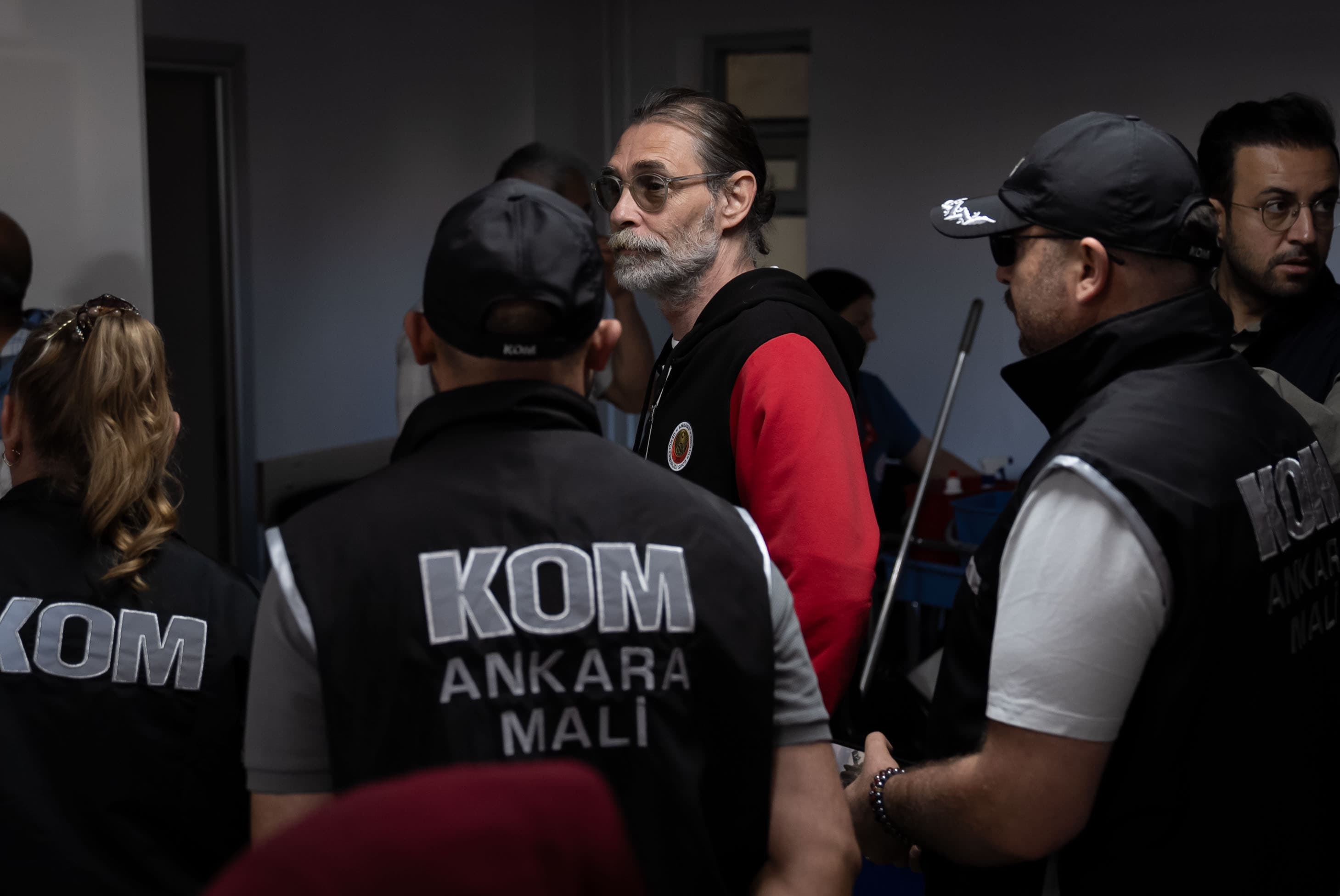 Etimesgut Belediyesi soruşturmasında Erdal Beşikçioğlu dahil 40 kişi tutuklandı