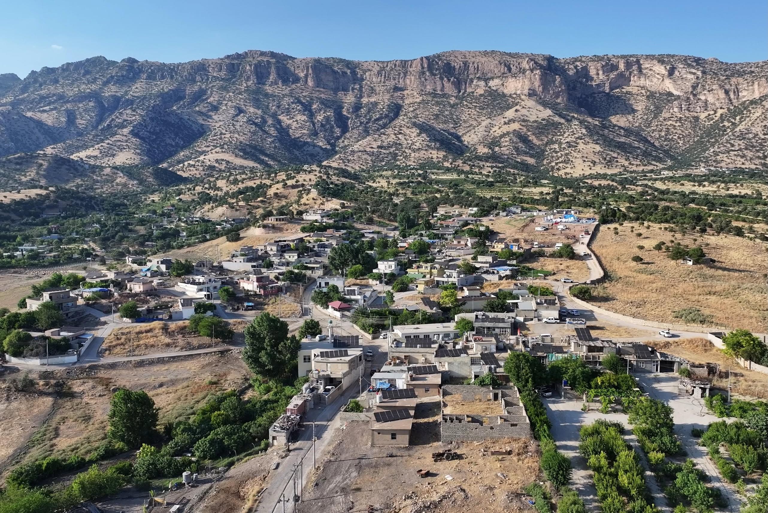 دانانی سیستمی وزەی خۆر بۆ گوندی زیارەت لە سنووری هەولێر لەلایەن دەزگای روانگەوە. وێنە: هەژمارەی دەزگاکە لە فەیسبووک