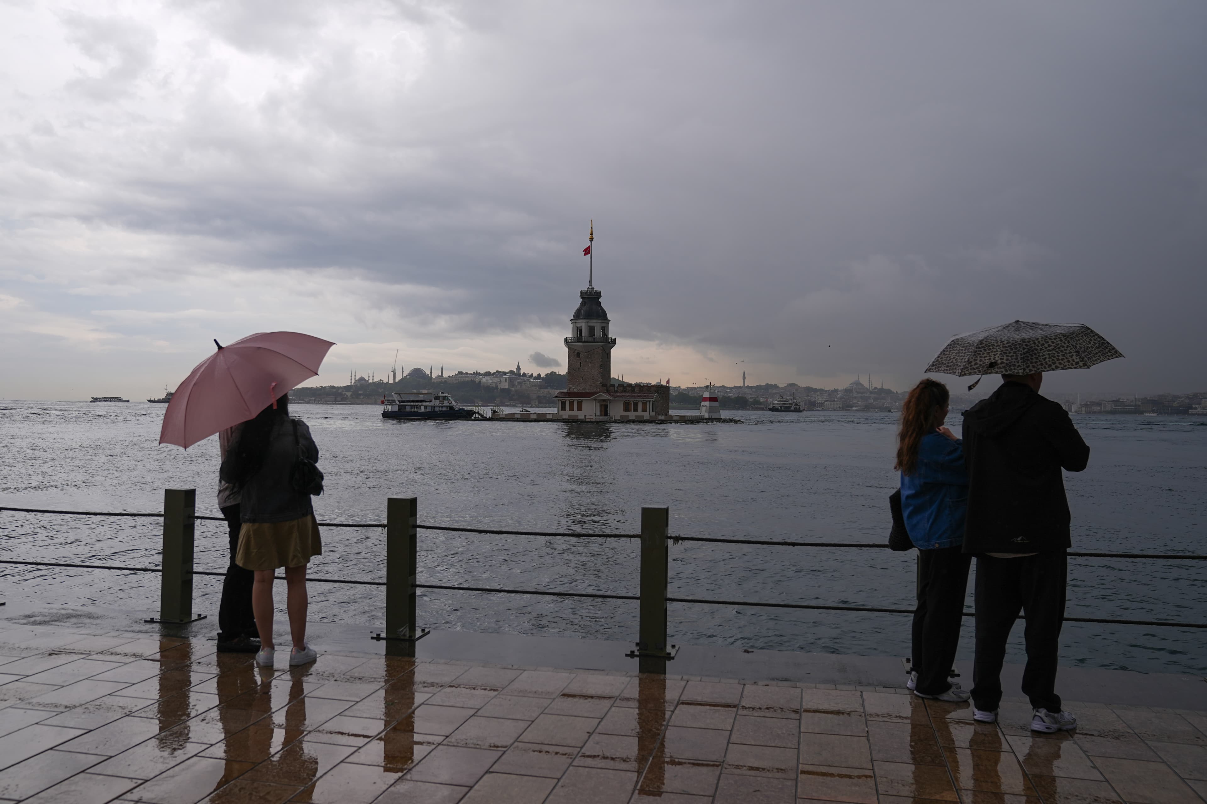 Meteorolojiden bazı iller için sağanak yağış uyarısı