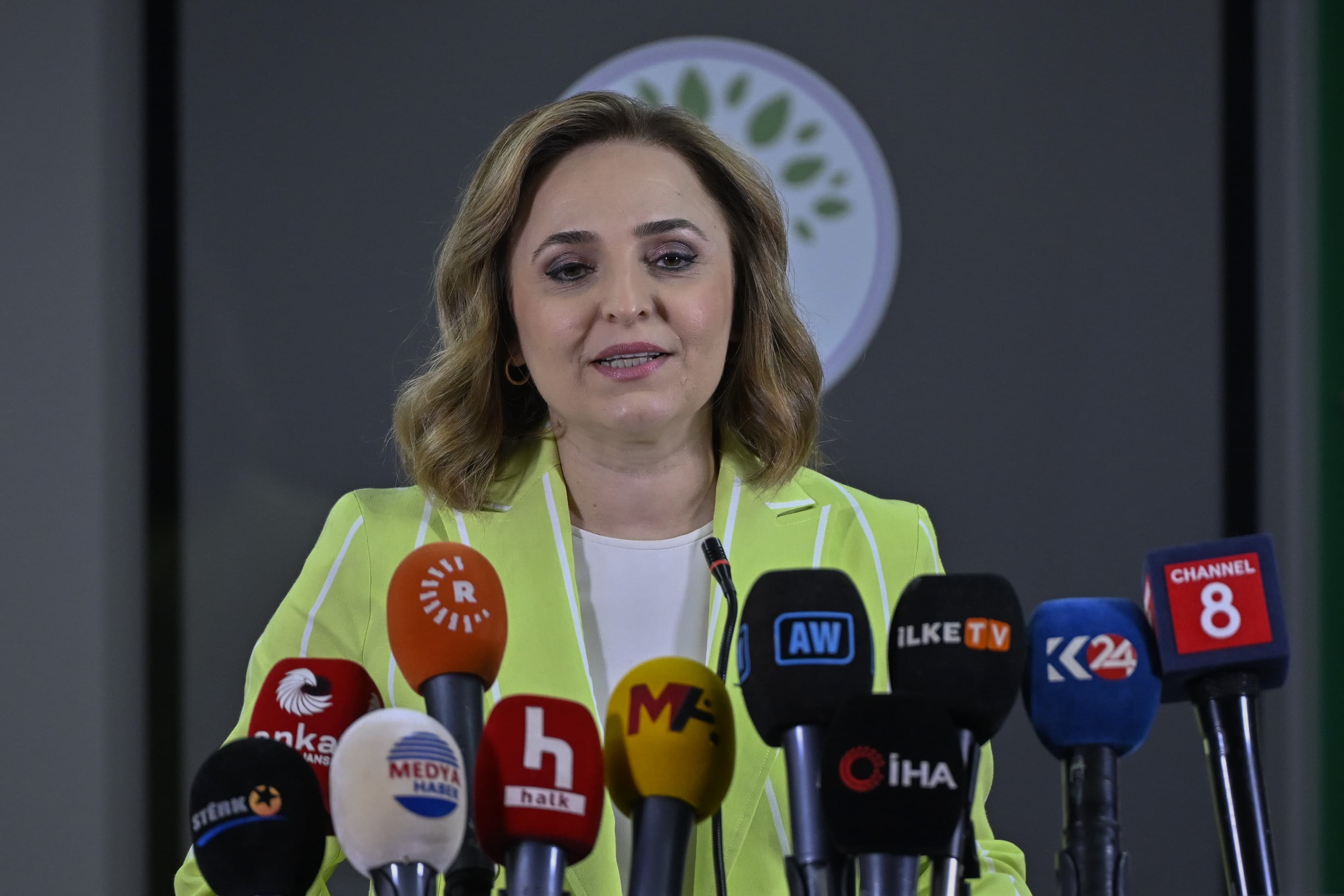 Ayşegul Dogan: Em ji zemîna şer derbasî zemîna siyaseta demokratîk dibin