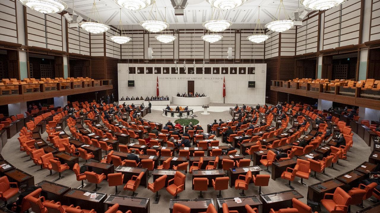 TBMM'de çocuklara yönelik yargı düzenlemesinde ilk iki madde kabul edildi