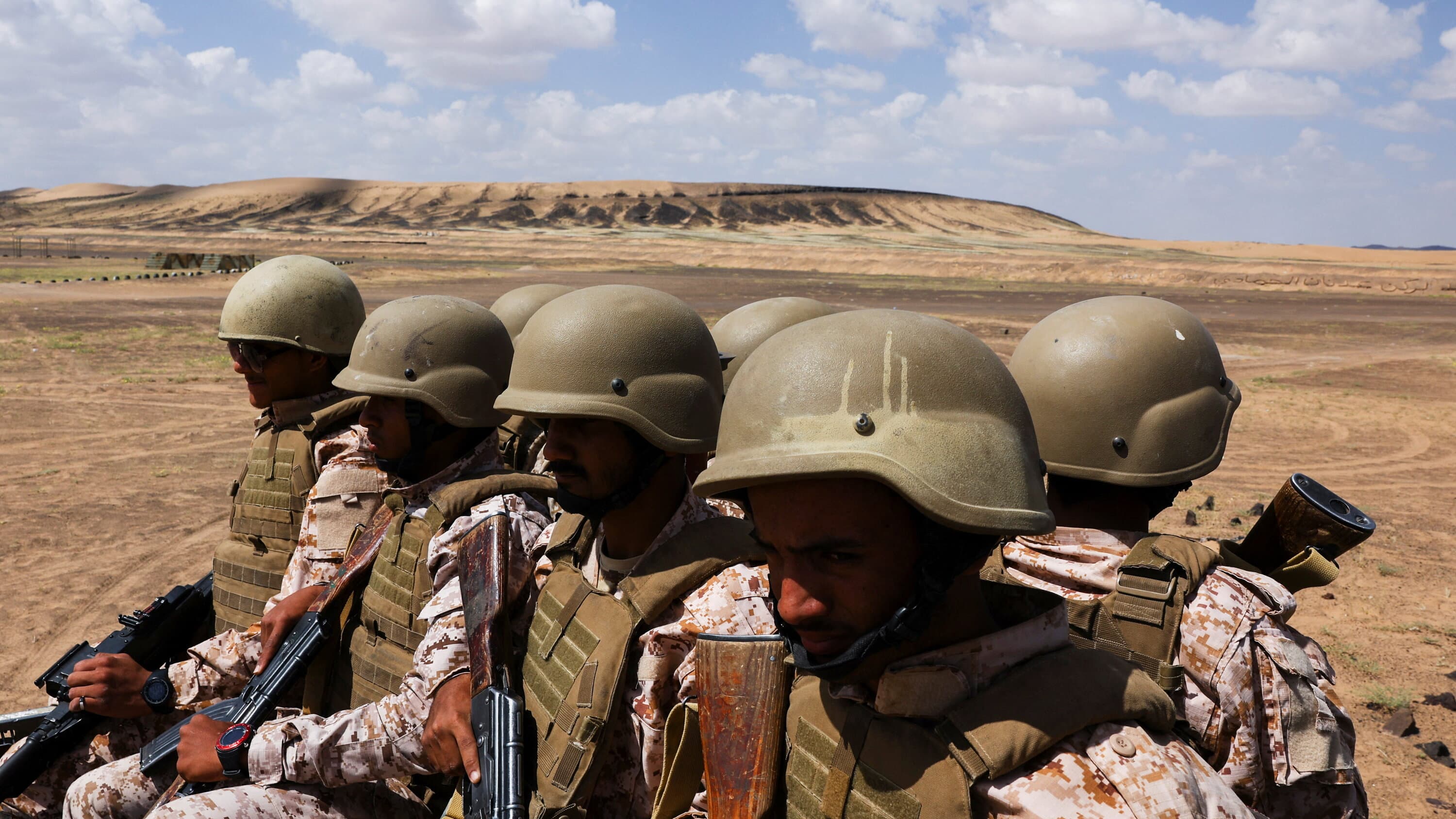 Yemen Savunma Bakanlığı: Husilerin saldırısında 17 asker öldü