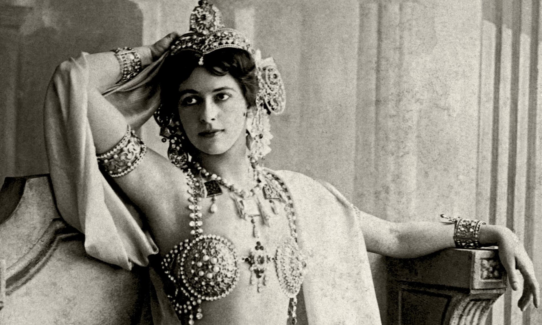 Mata Hari: Jina ku Parîs dîn û har kiribû çima hat îdamkirin?