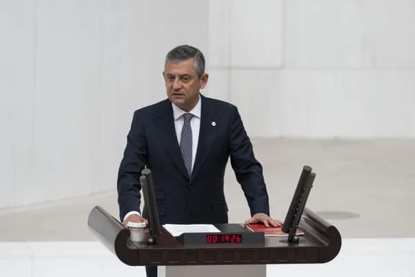 Ozgur Ozel: Em dê ji bo aştiyê dengê 'erê' bidin