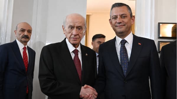Bahçeli’den Özel’e: Bir gecede 91 milletvekiline nasıl ulaştınız?