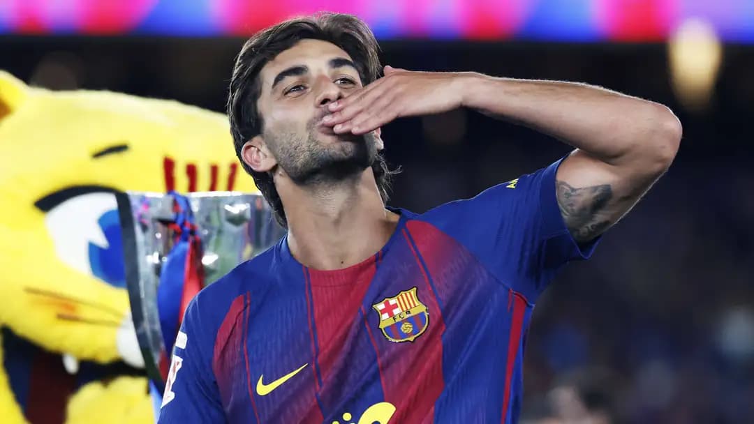 تۆرێس جانتاکەی بۆ پاریس پێچایەوە