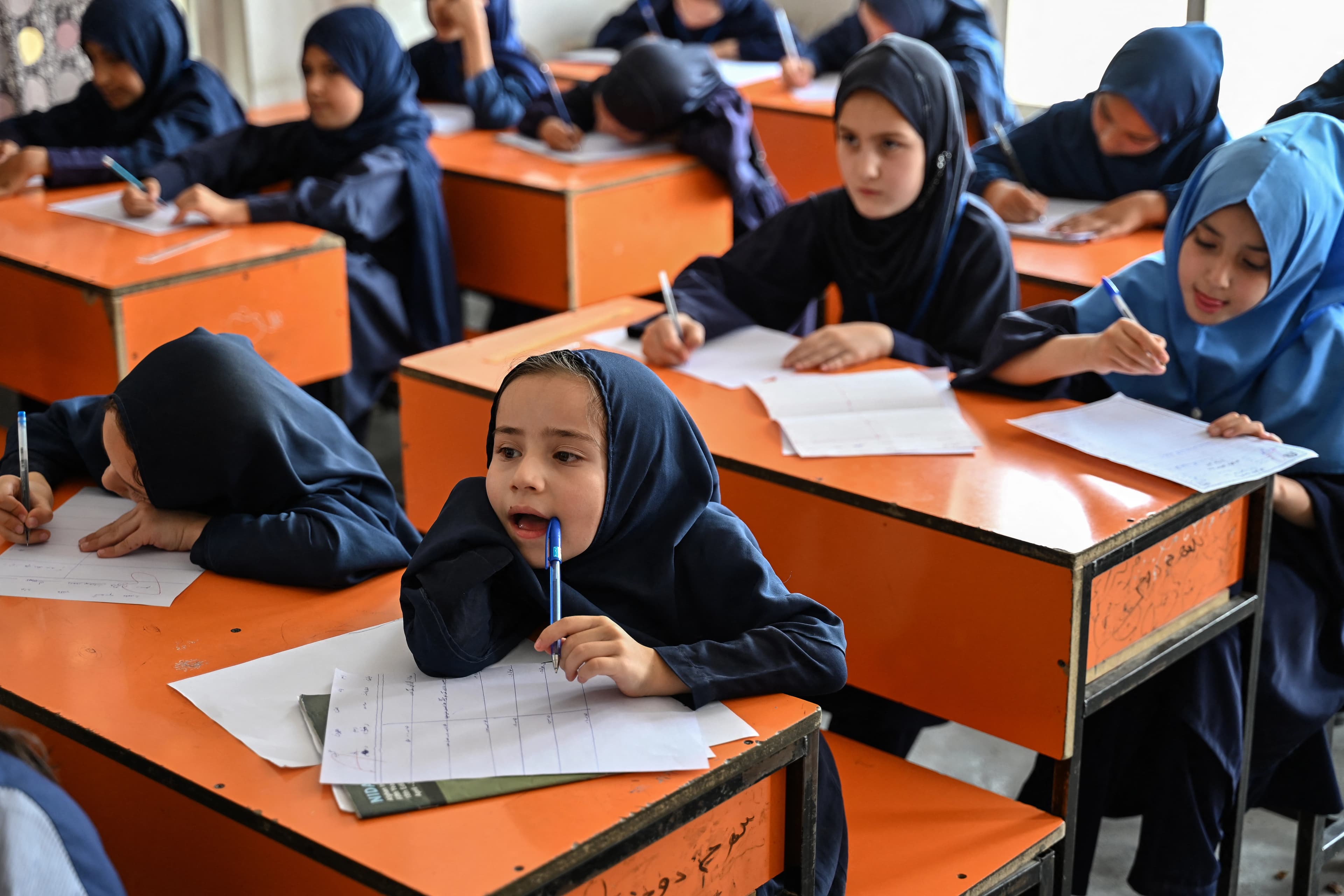یونسکۆ: 2.4 ملیۆن کچ لە ئەفغانستان لە خوێندن بێبەشن