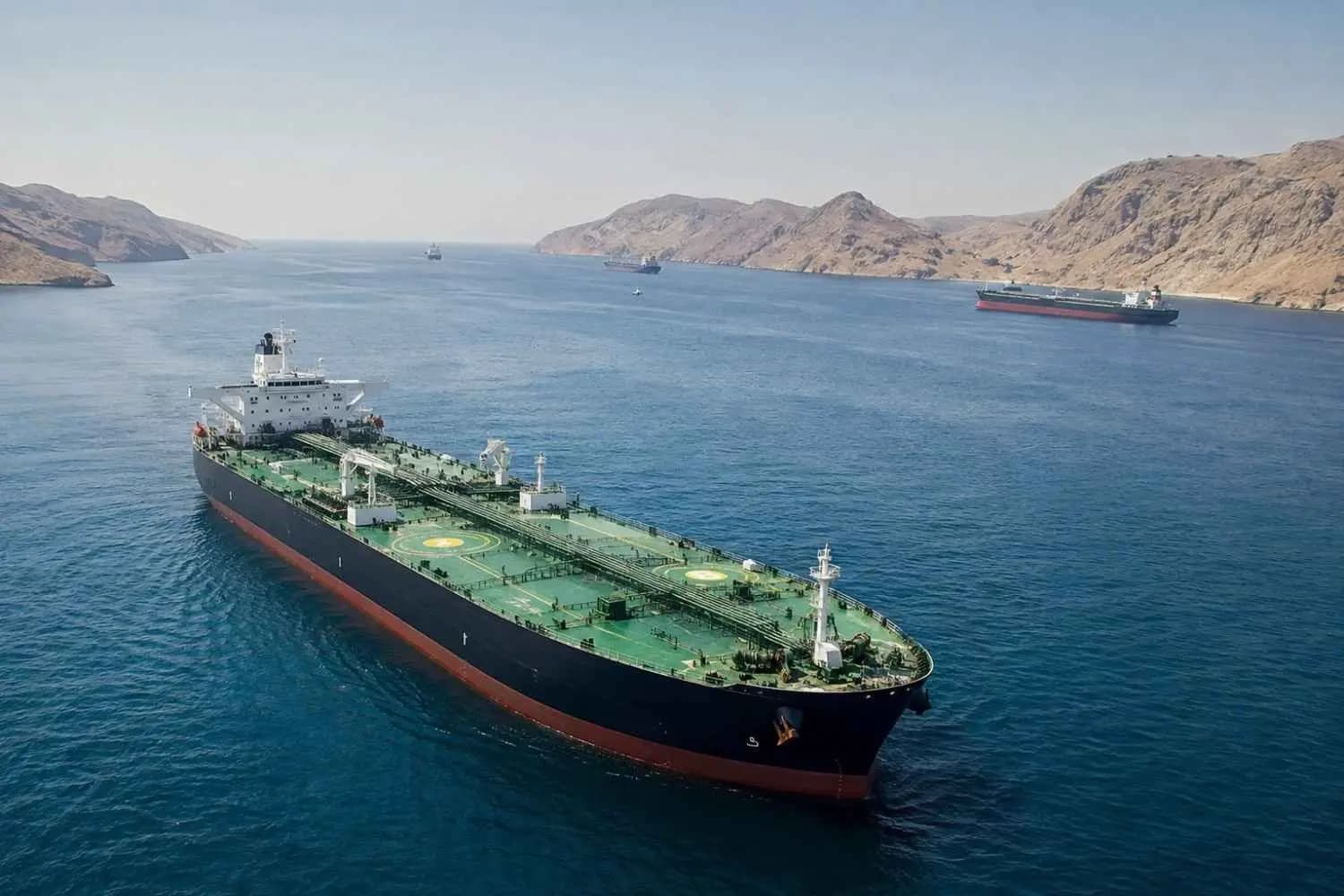 BAE açıkladı: ADNOC gemisi Hürmüz Boğazı’nda saldırıya uğradı