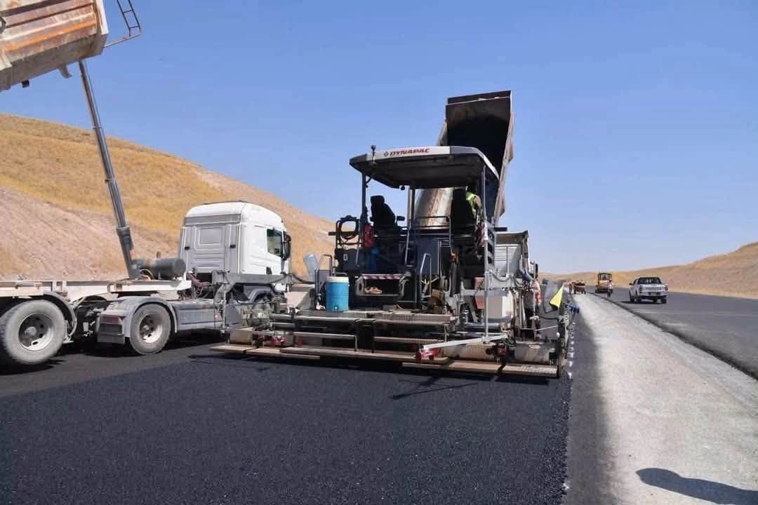 بەڕێوەبەری پڕۆژەکە: قیرکردنی دووسایدی کۆیە – هەولێر گەیشتە 20 کیلۆمەتر