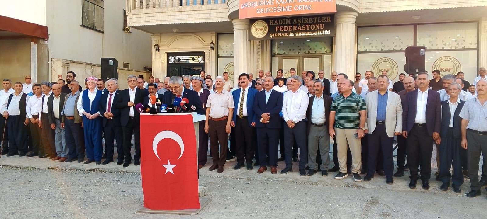 Kadim Aşiretler Federasyonu’ndan ‘Çerçeve Yasa’ya tam destek: Aşiret liderlerinden barış mesajı