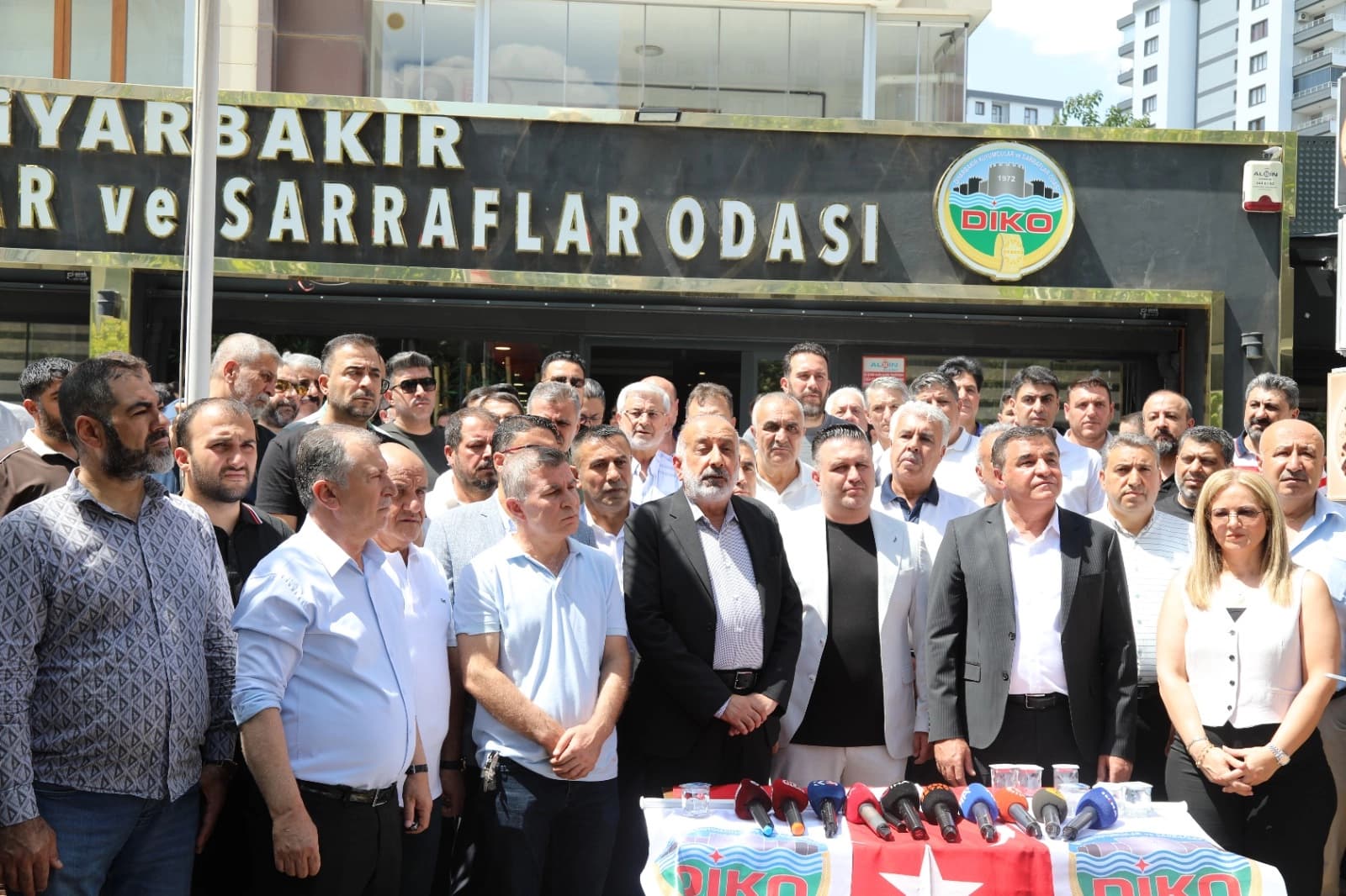 Diyarbakır iş dünyasından kuyumculara yönelik saldırı ve tehditlere karşı Meclis’e çağrı