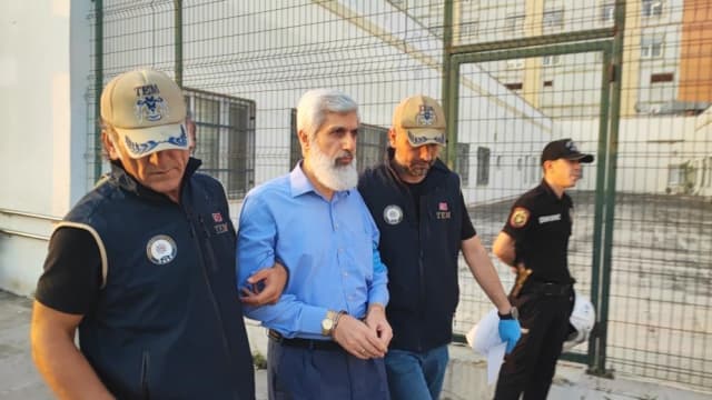 Furkan Vakfı'na şafak vakti operasyon: Kuytul ve eşi dahil çok sayıda gözaltı