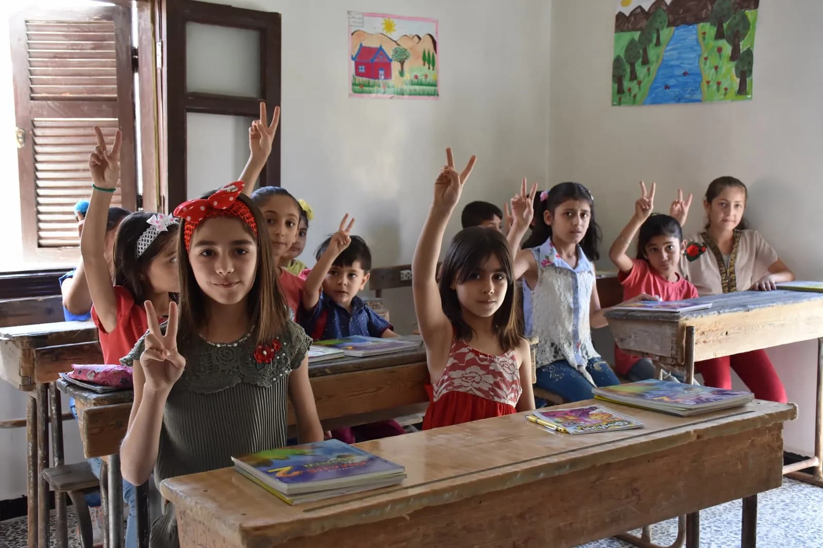 Xwendekarên Kurd ên li Efrînê li benda çareseriyê ne