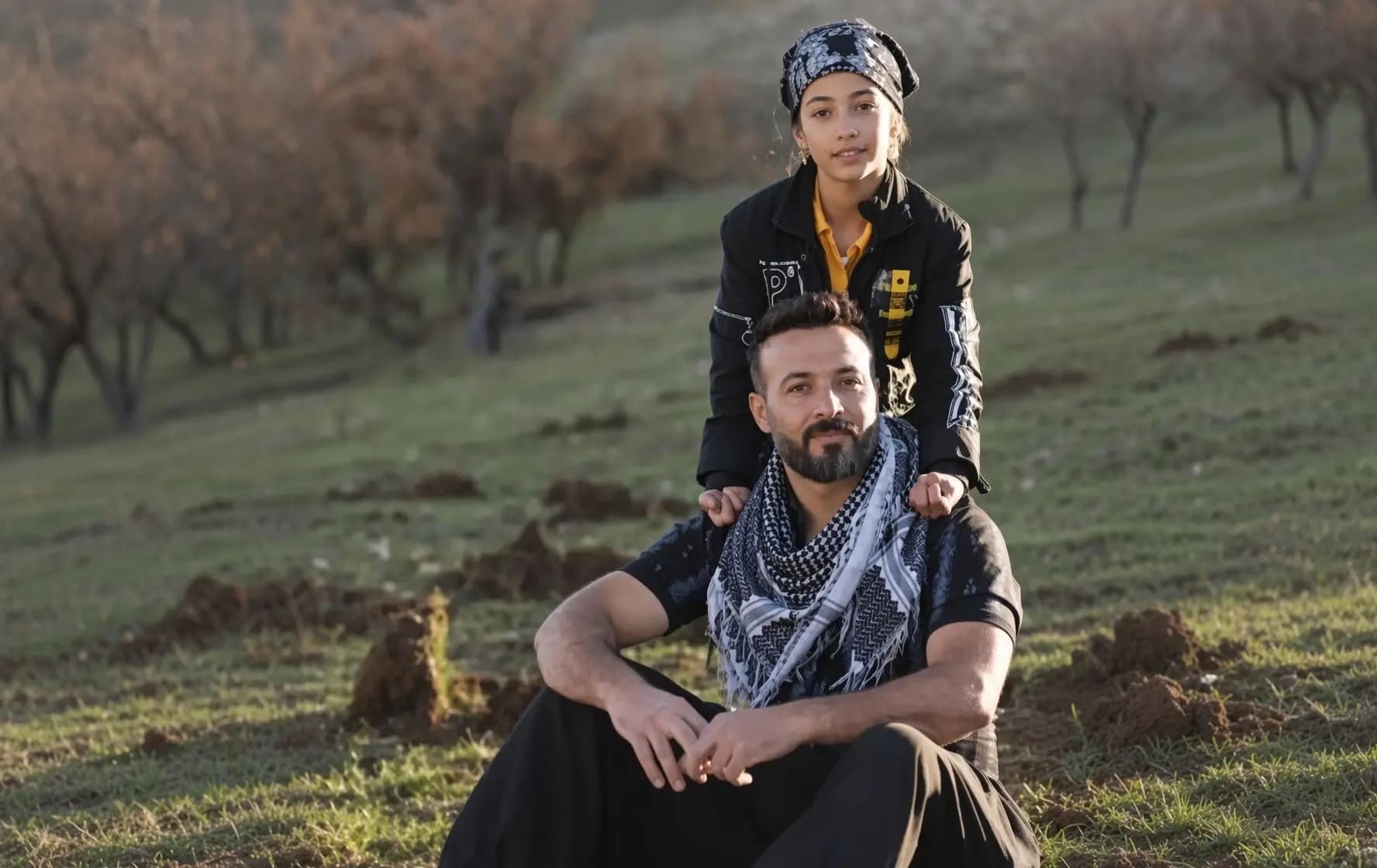 Îranê dayîk û bavekî Kurd û keça wan a 16 salî desteser kirin