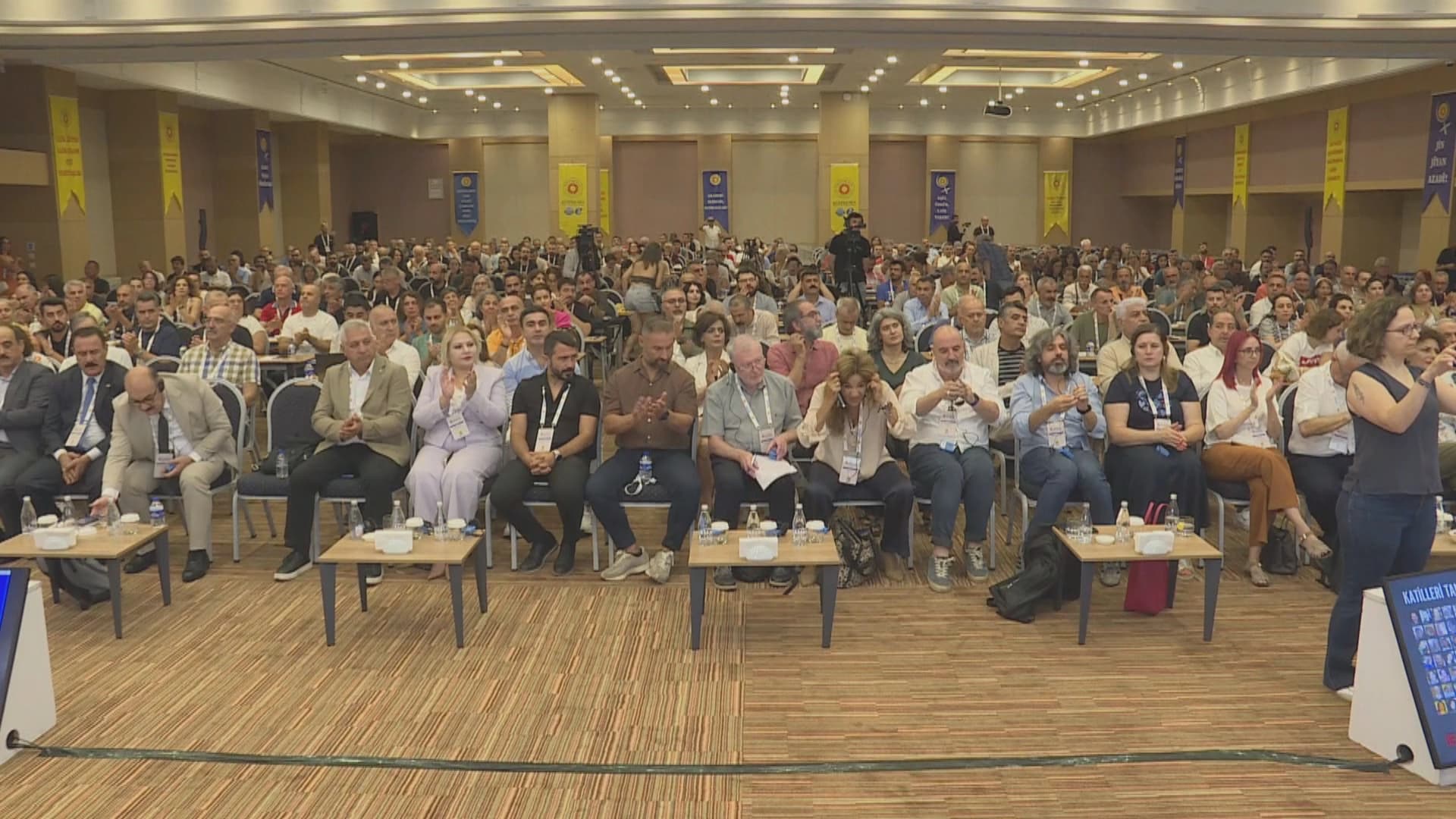 Mamosteyên Kurd ji pêvajoya aştiyê daxwaza perwerdeya bi Kurdî dikin