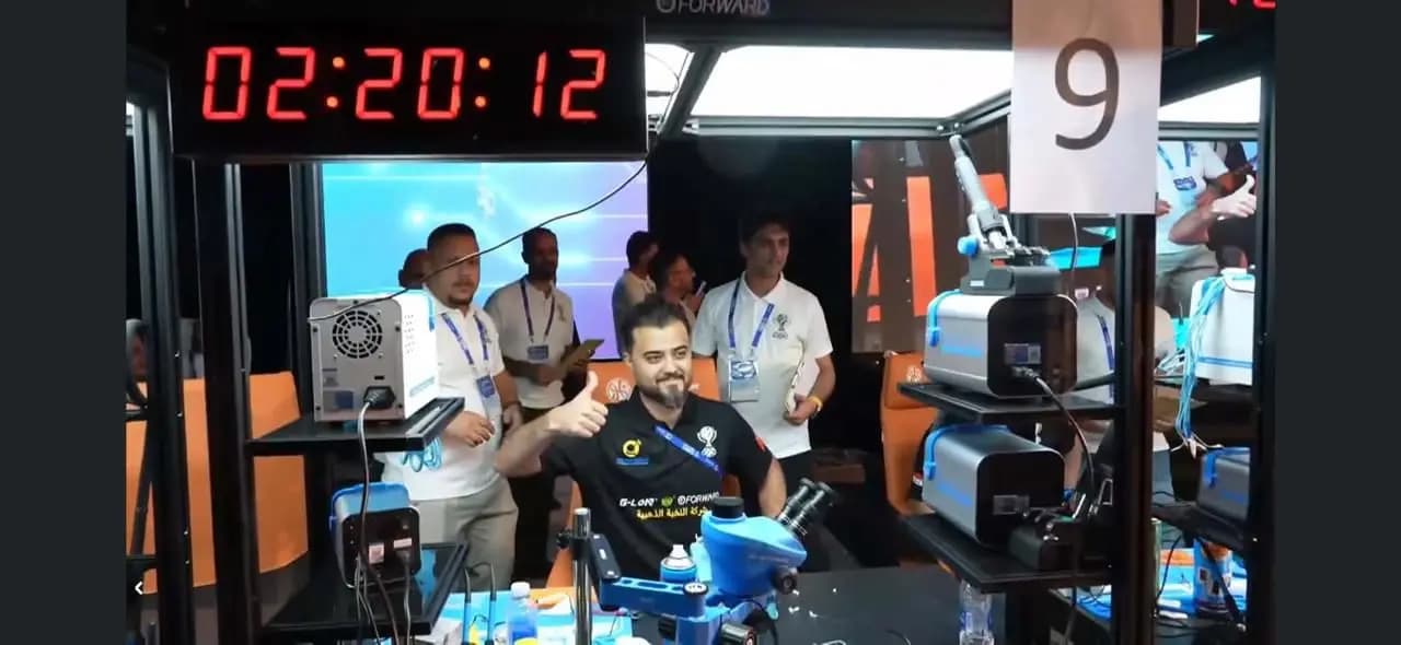Ciwanê Kurd di tamîrkirina telefonan de rekora cîhanê şikand