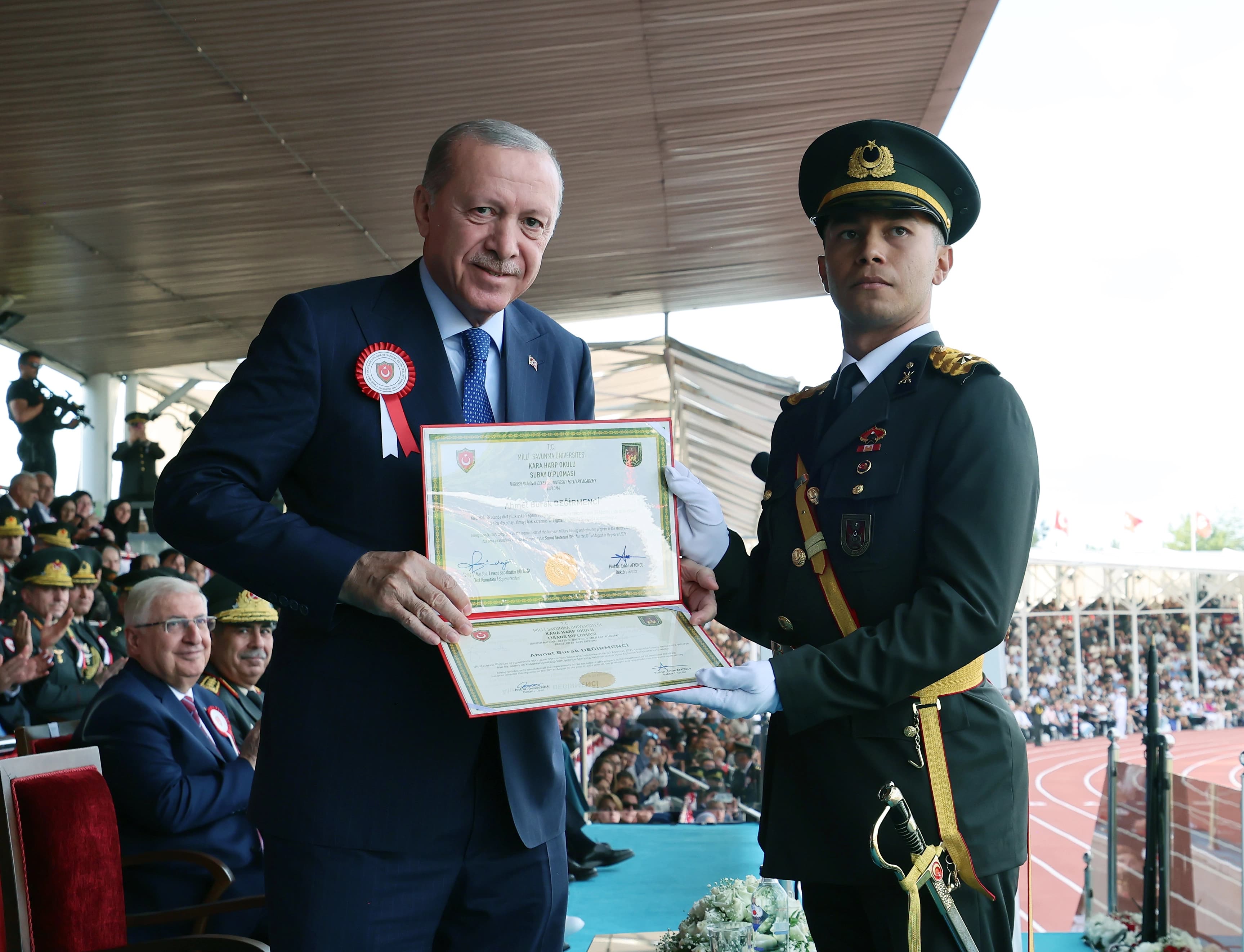 Erdoğan: FETÖ’yü askeri okullarımızdan temizlemeyi başardık