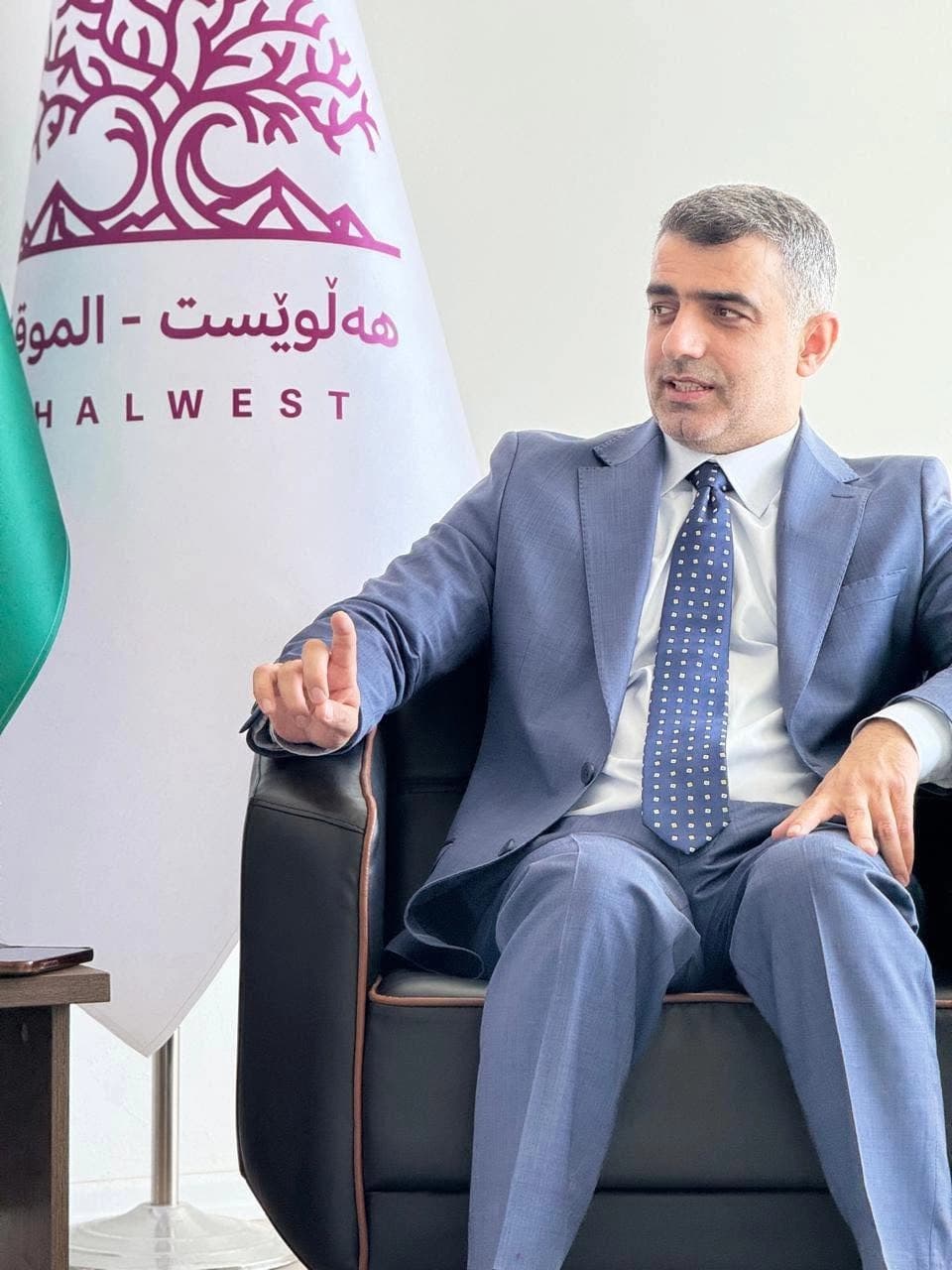 عەلی حەمەساڵح داوای راگرتنی مووچەکەی دەکات