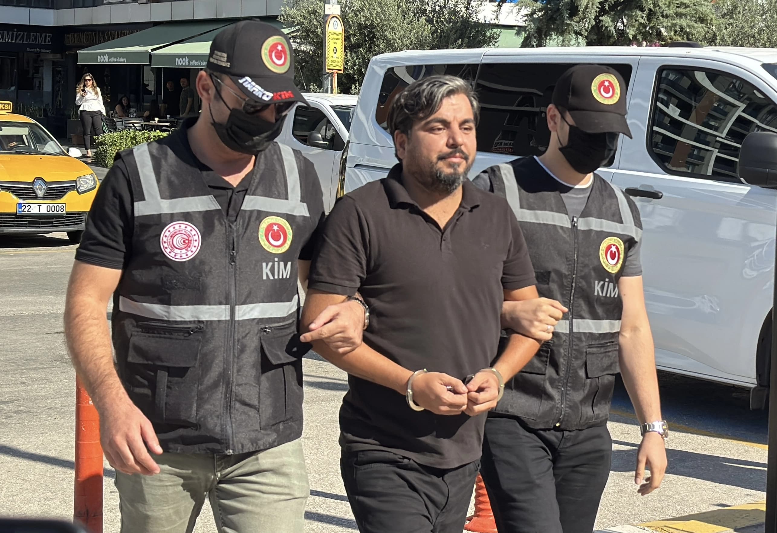 Tır dorsesinin altına gizlenerek kaçmaya çalışan YouTuber: Anamur’a kaçacaktım
