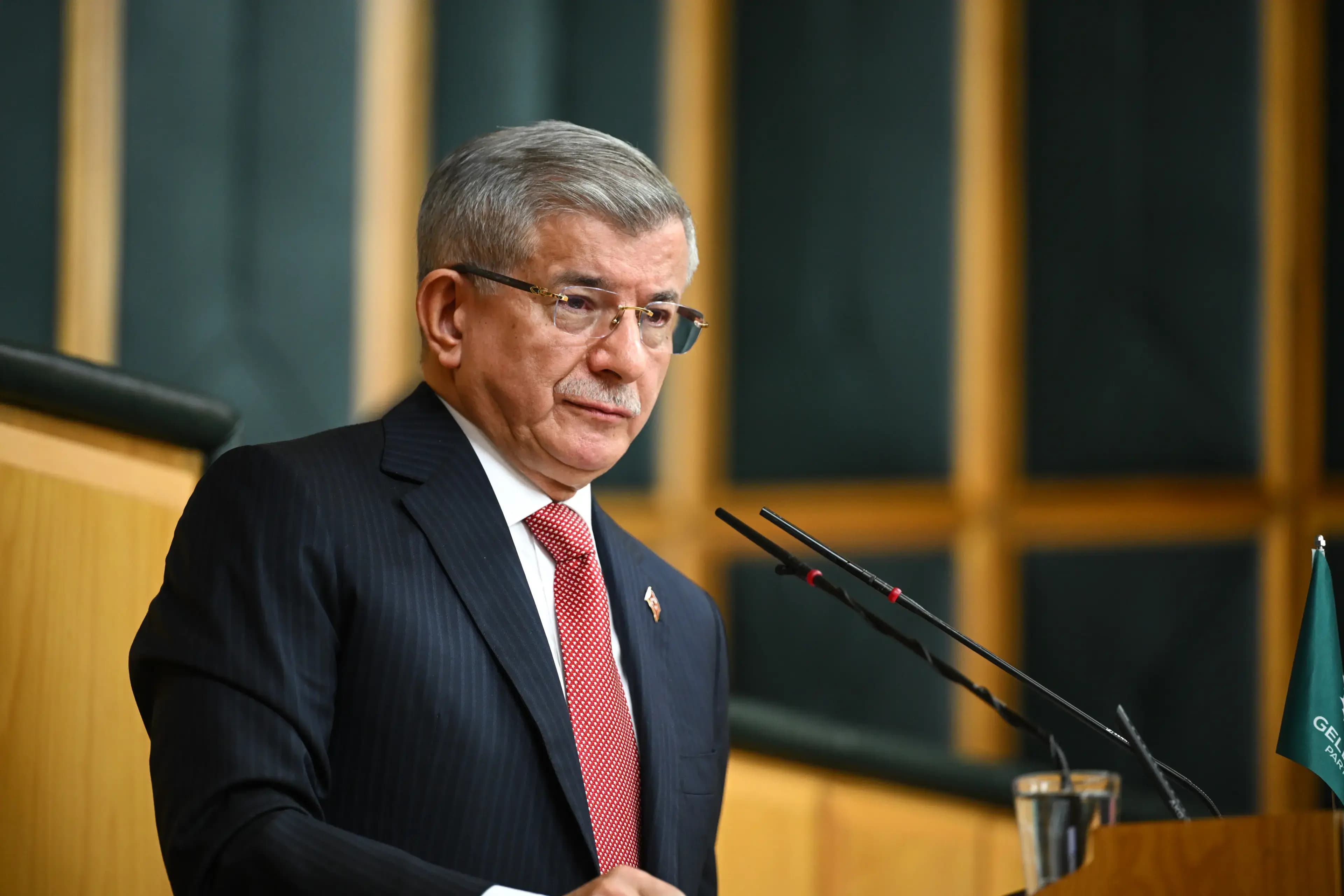 Hakkında ‘Cumhurbaşkanı'na hakaret’ soruşturması açılan Davutoğlu ifade verecek