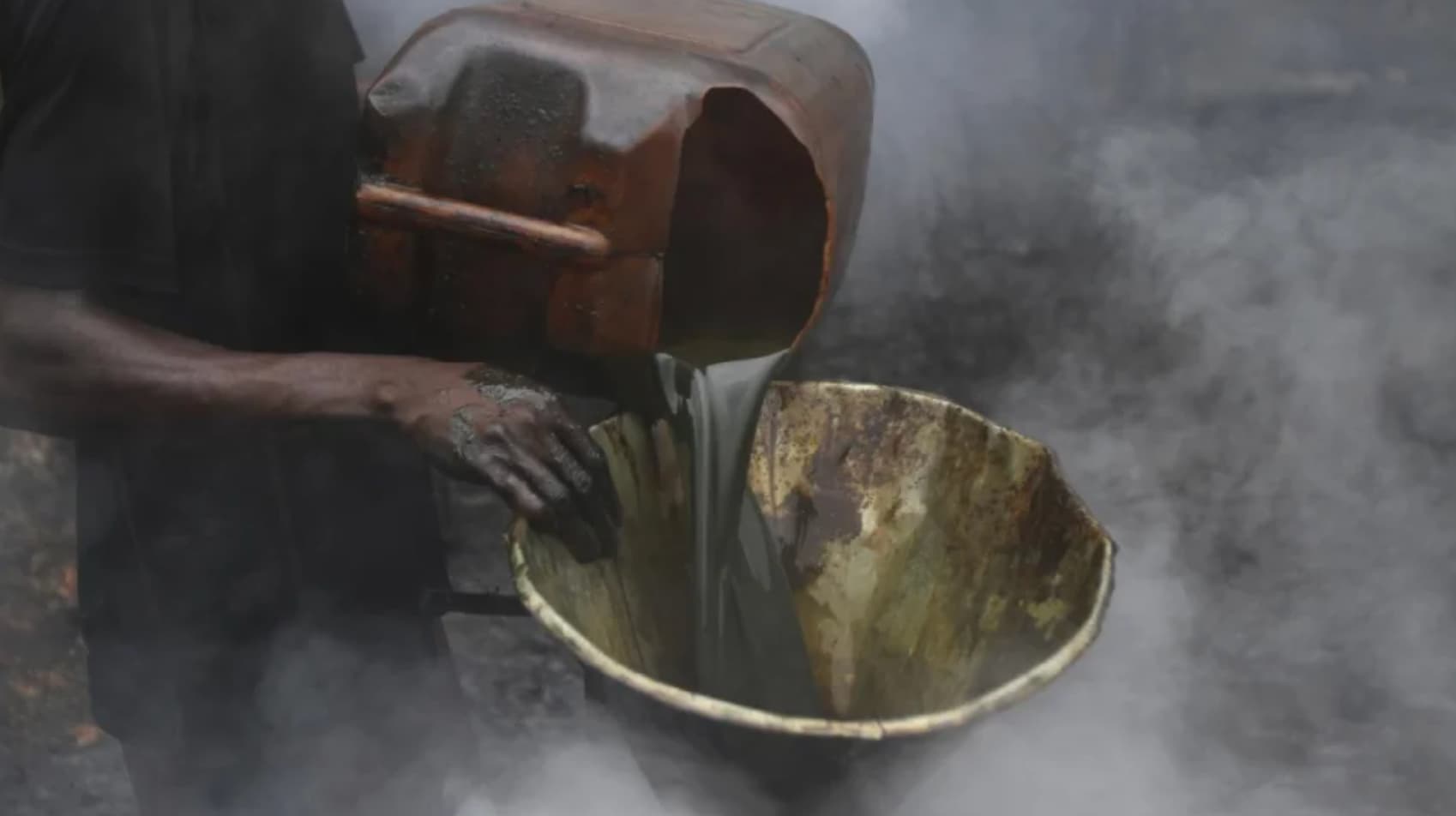 Nijerya’da petrol hırsızlığı girişiminde ölenlerin sayısı 43’e yükseldi
