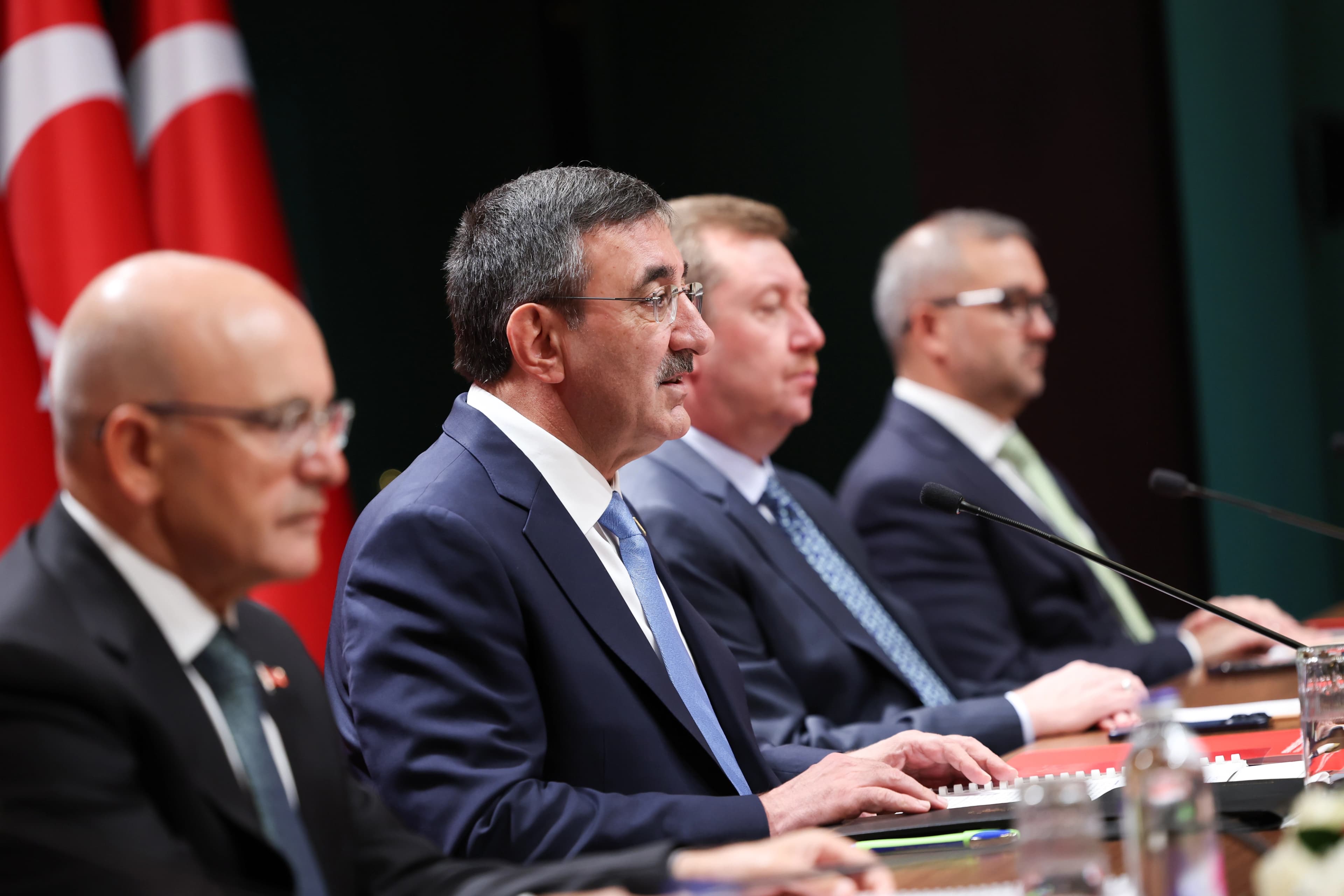 Türkiye’nin orta vadeli ekonomi program açıklandı, yıl sonu enflasyon hedefi yukarı çekildi