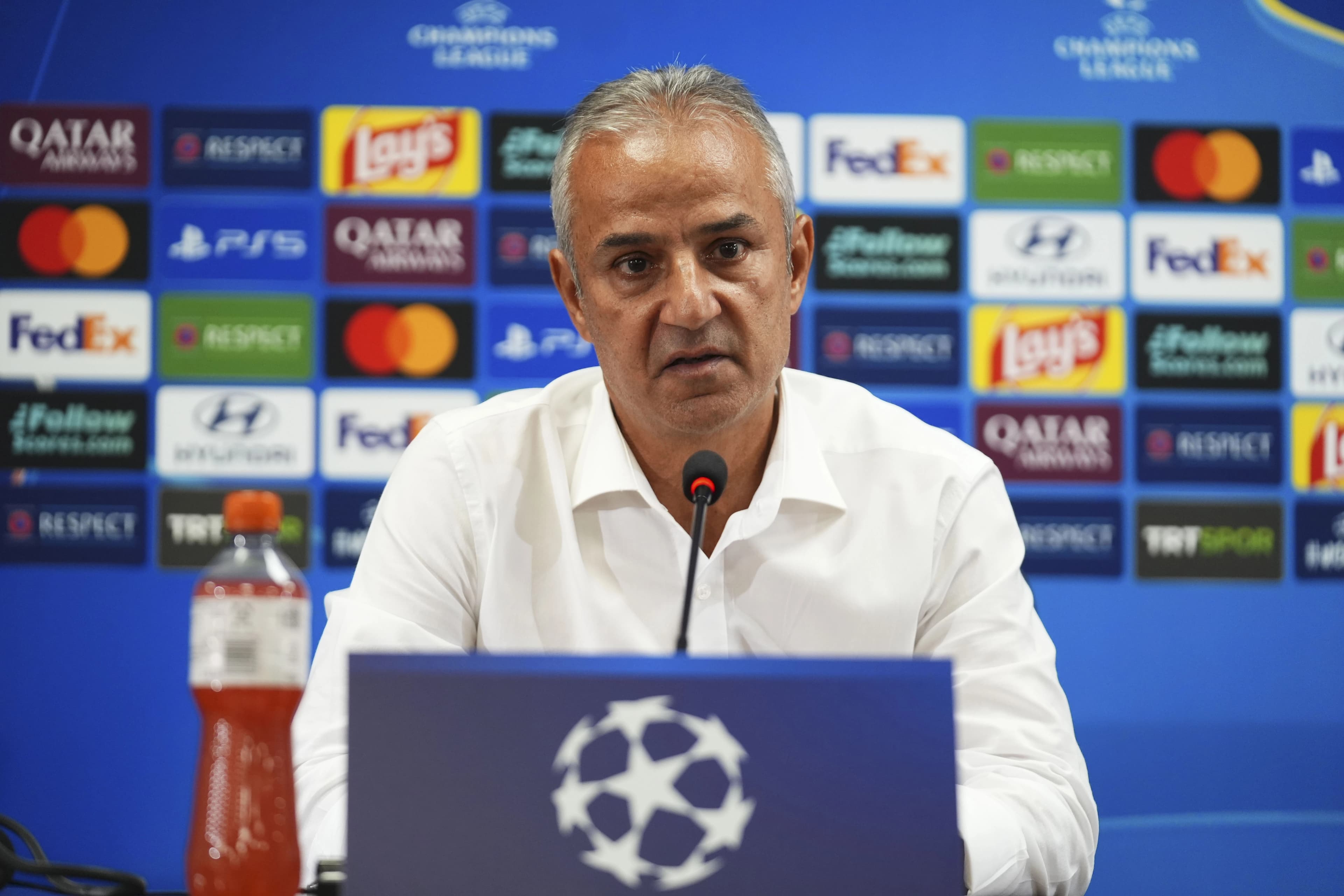 Fenerbahçe Teknik Direktörü İsmail Kartal istifa etti