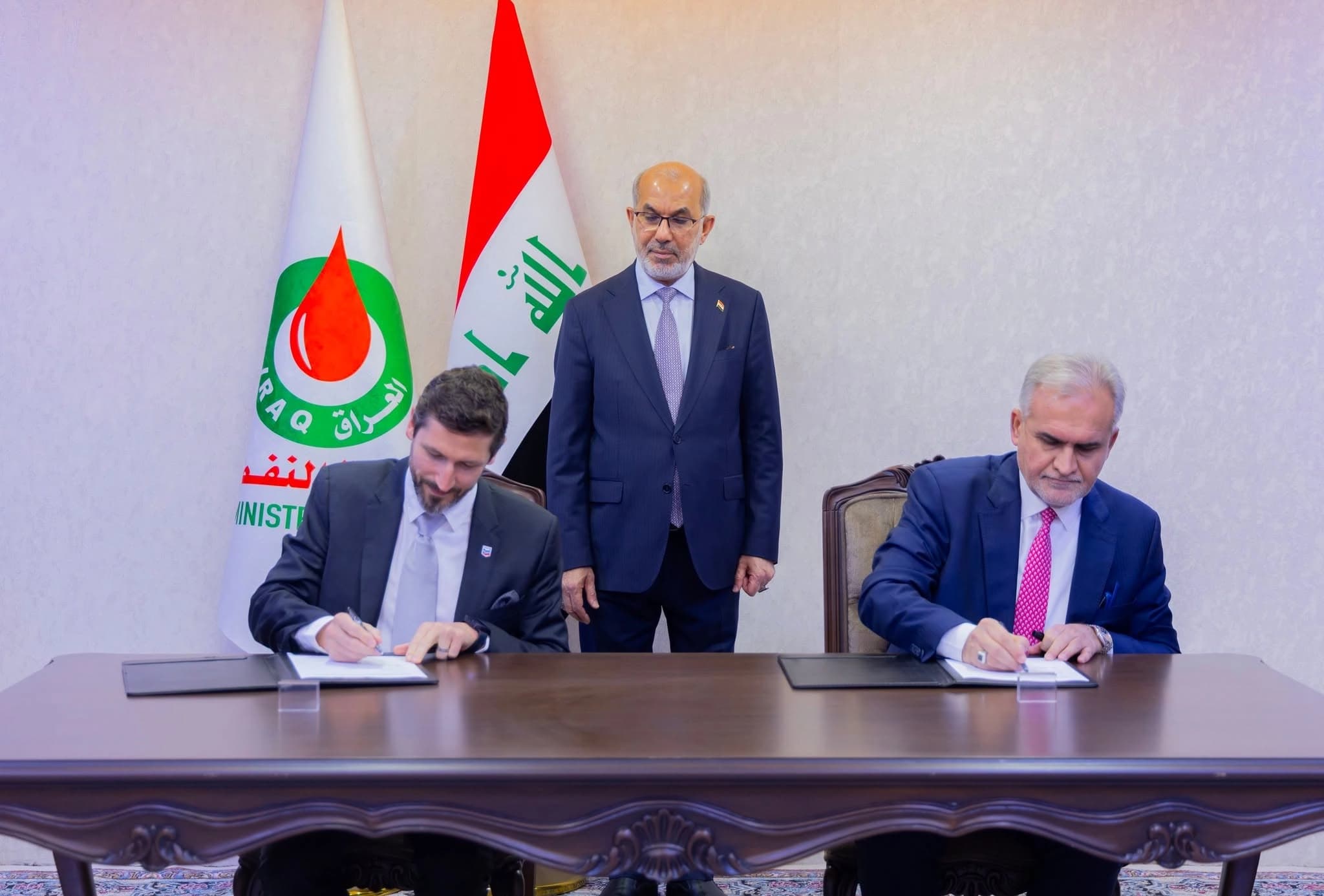 وەزارەتی نەوتی عێراق و کۆمپانیای شیڤرۆنی ئەمریکی رێککەوتنێکیان واژوو کرد
